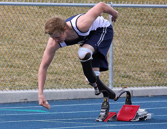 Double amputee competes at state track meet