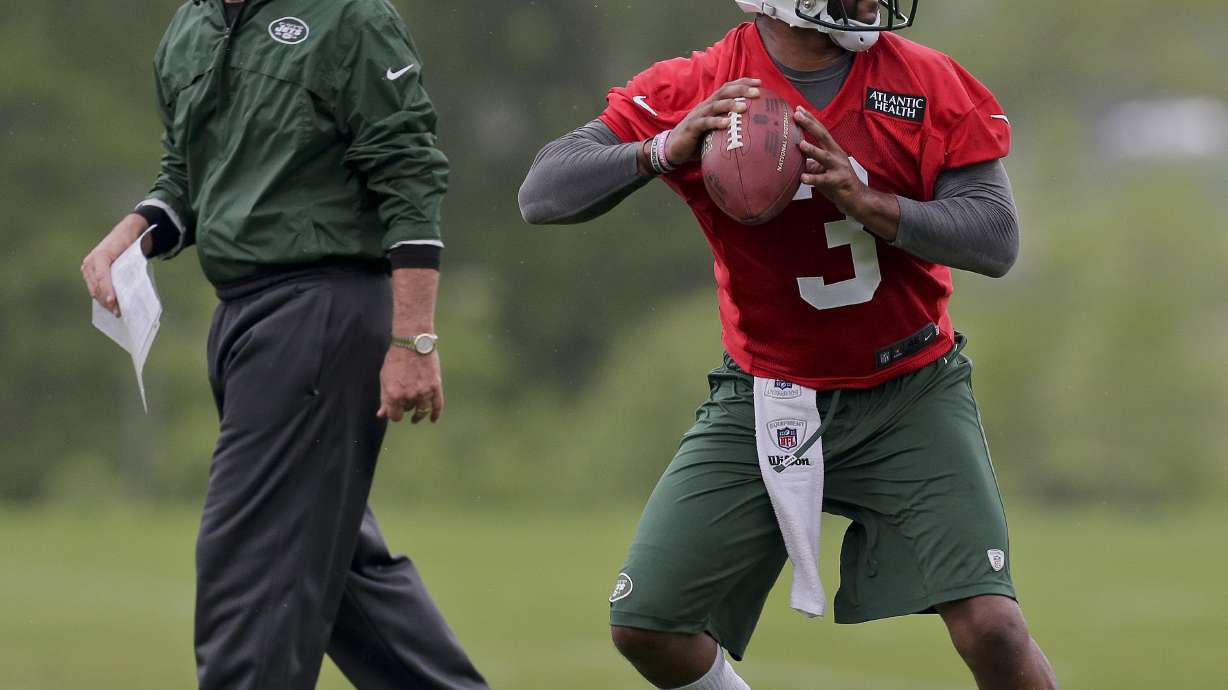 Jets' Tajh Boyd 'a small fish in a big pond again'