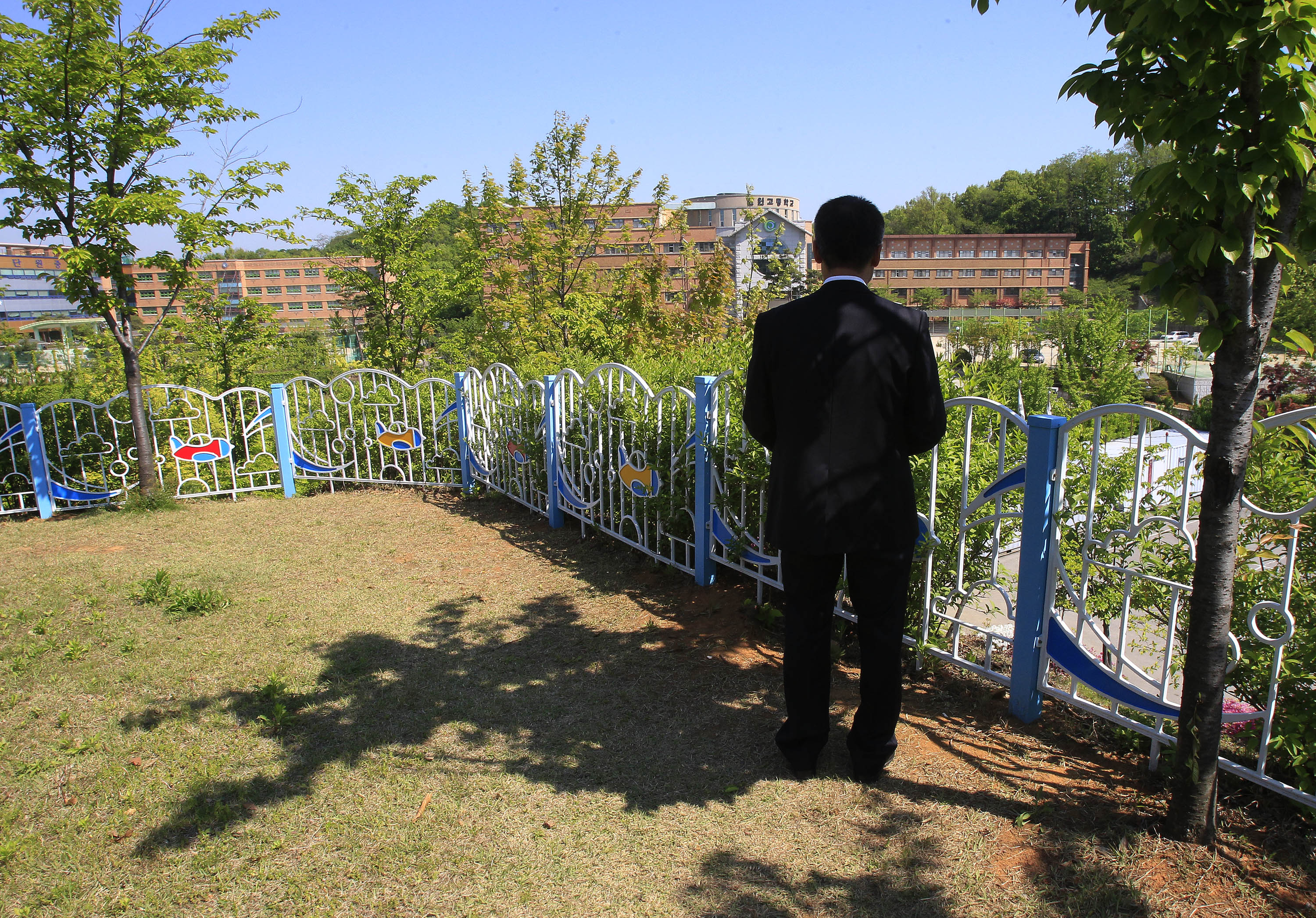 Ferry disaster makes South Korea question progress