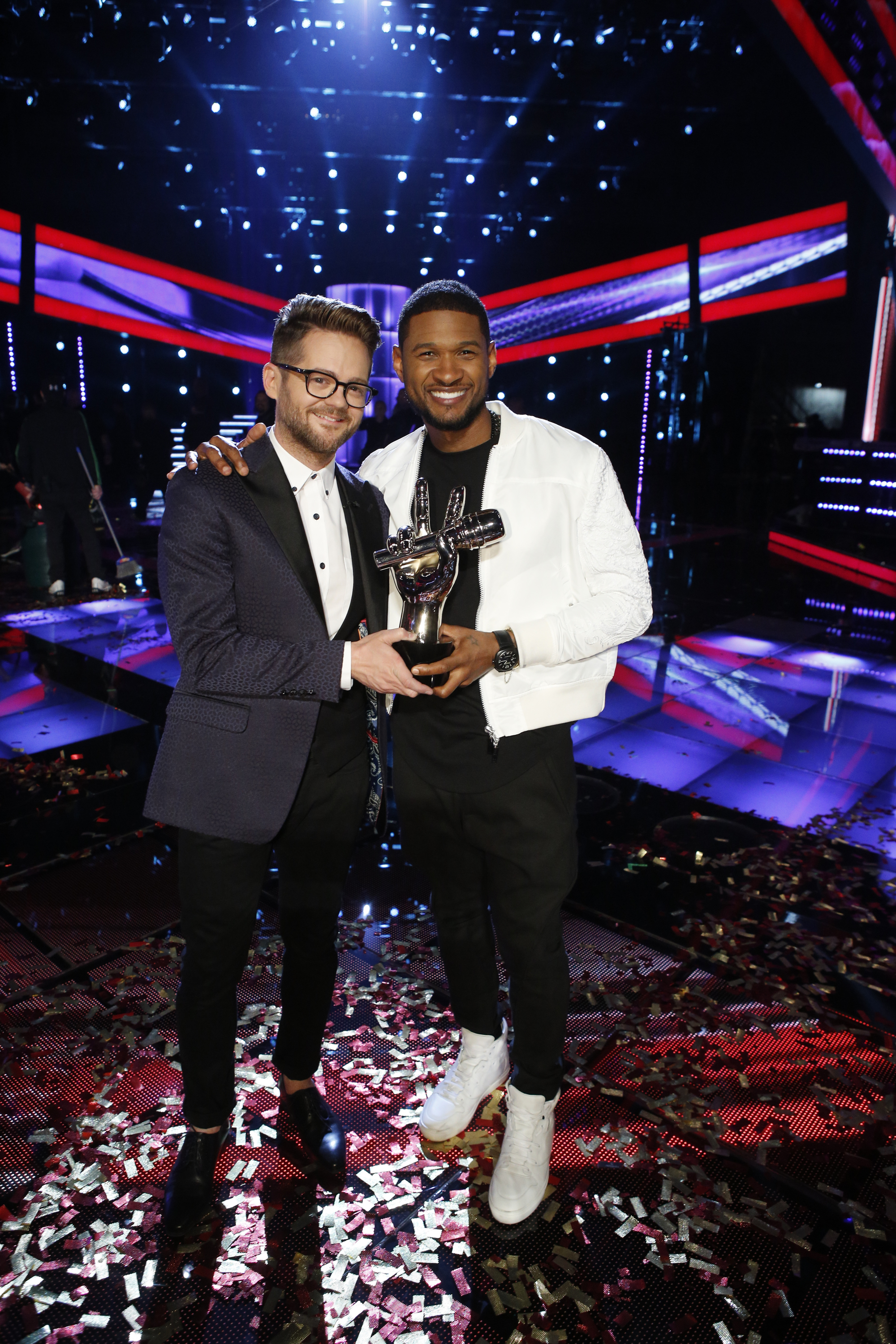 Usher nabs first 'Voice' victory with Josh Kaufman