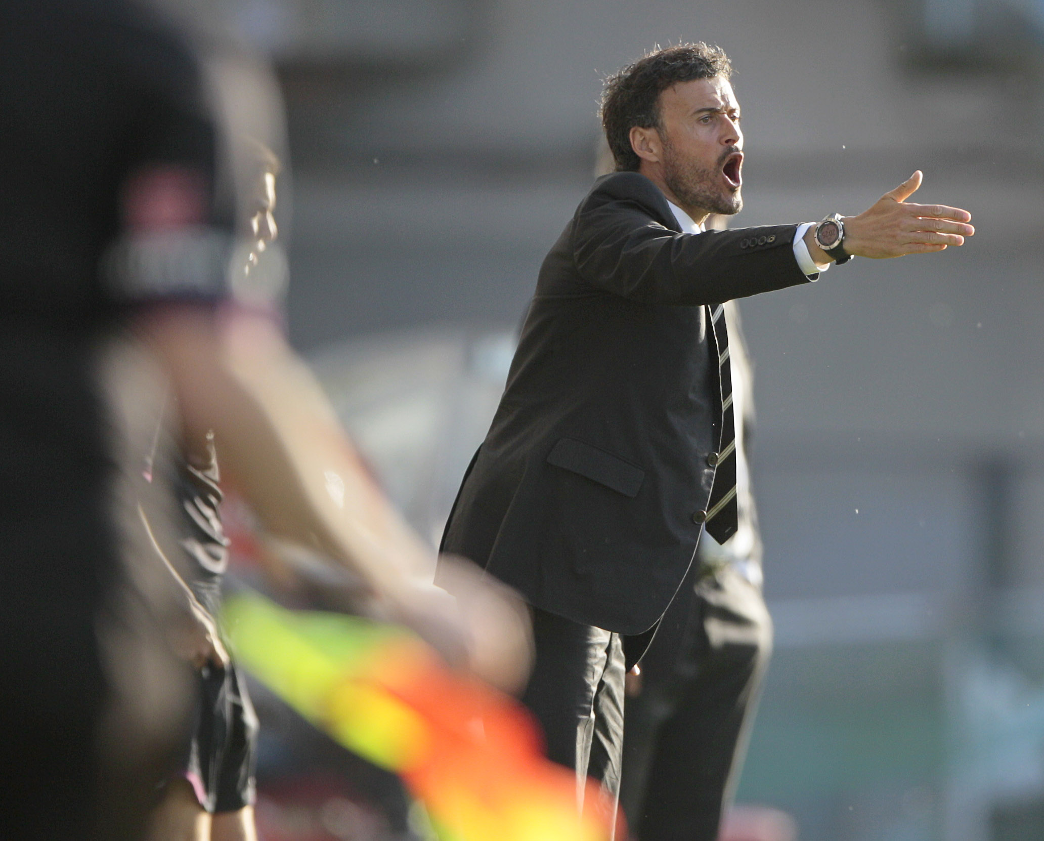 Luis Enrique signs on as Barcelona coach