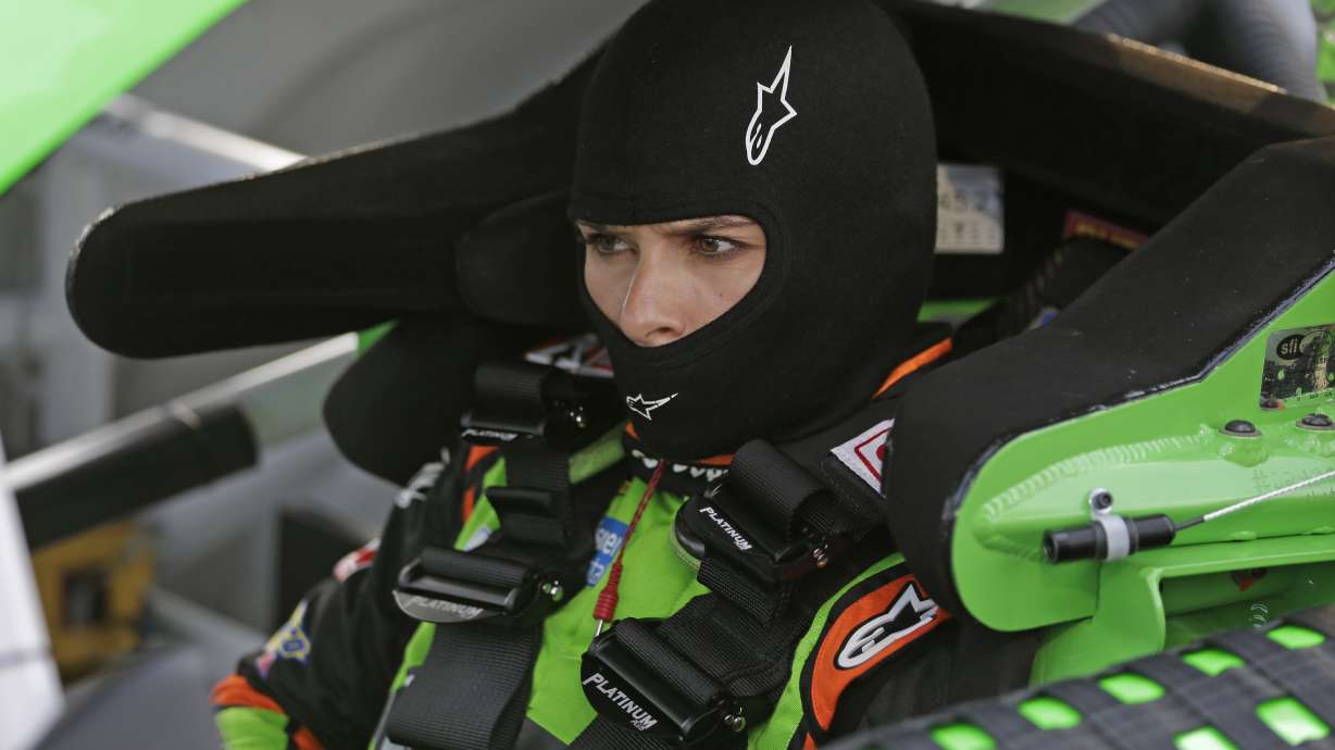 Johnson wins first pole of the year at Charlotte