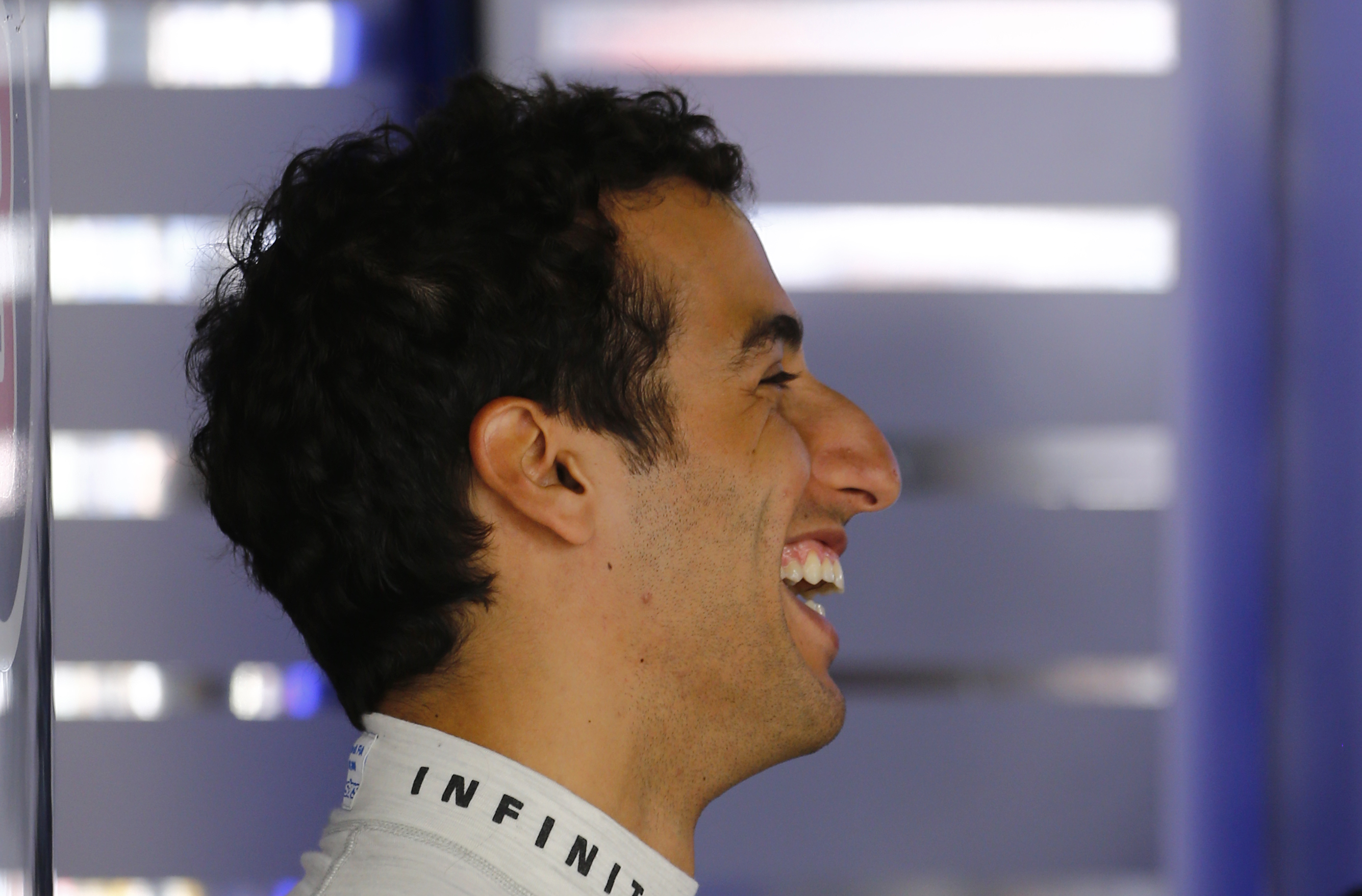 Ricciardo's form improving as Vettel struggles
