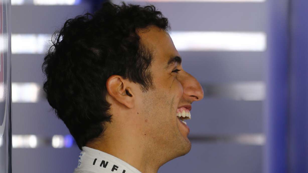 Ricciardo's form improving as Vettel struggles