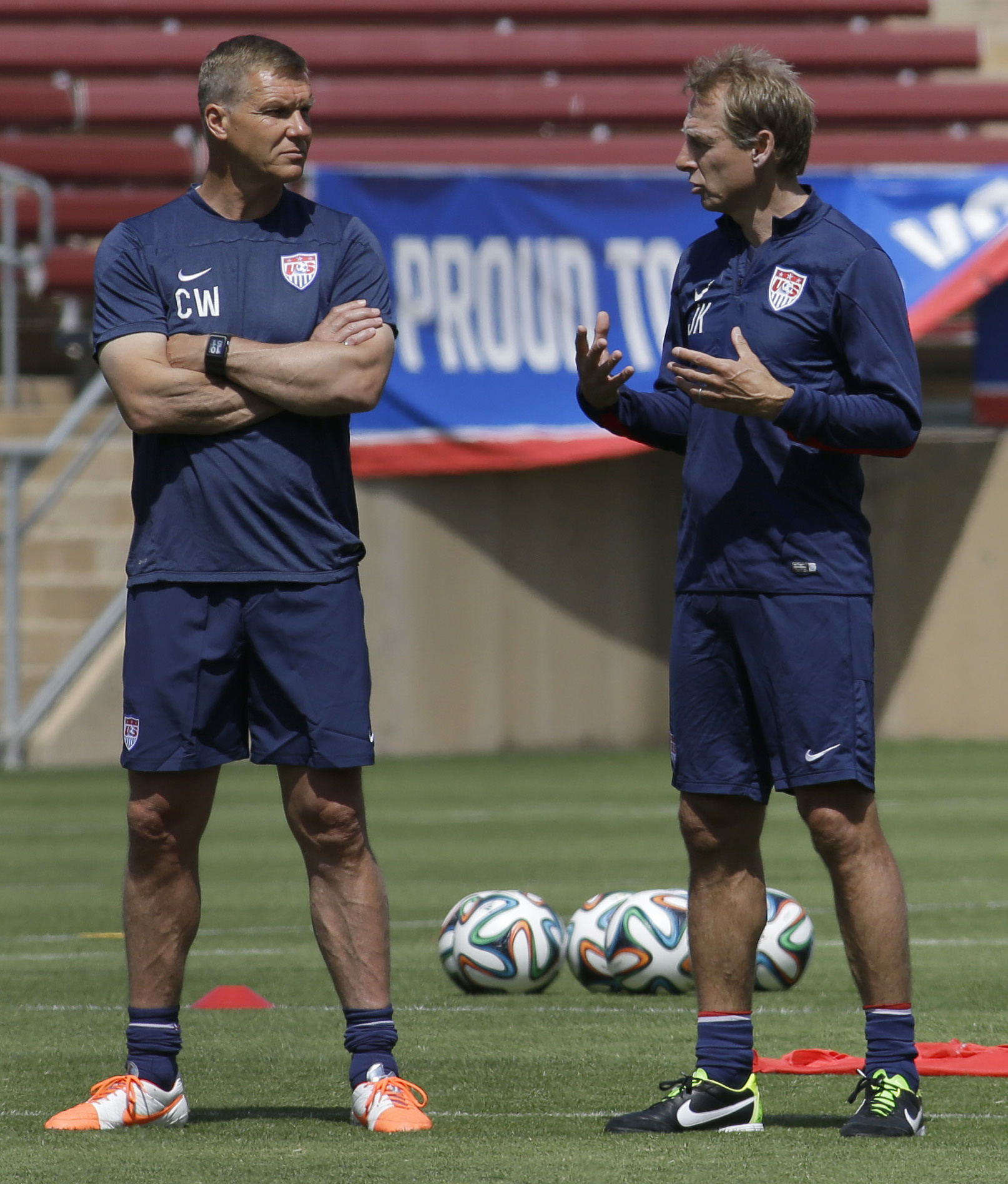 Klinsmann dances around Donovan questions