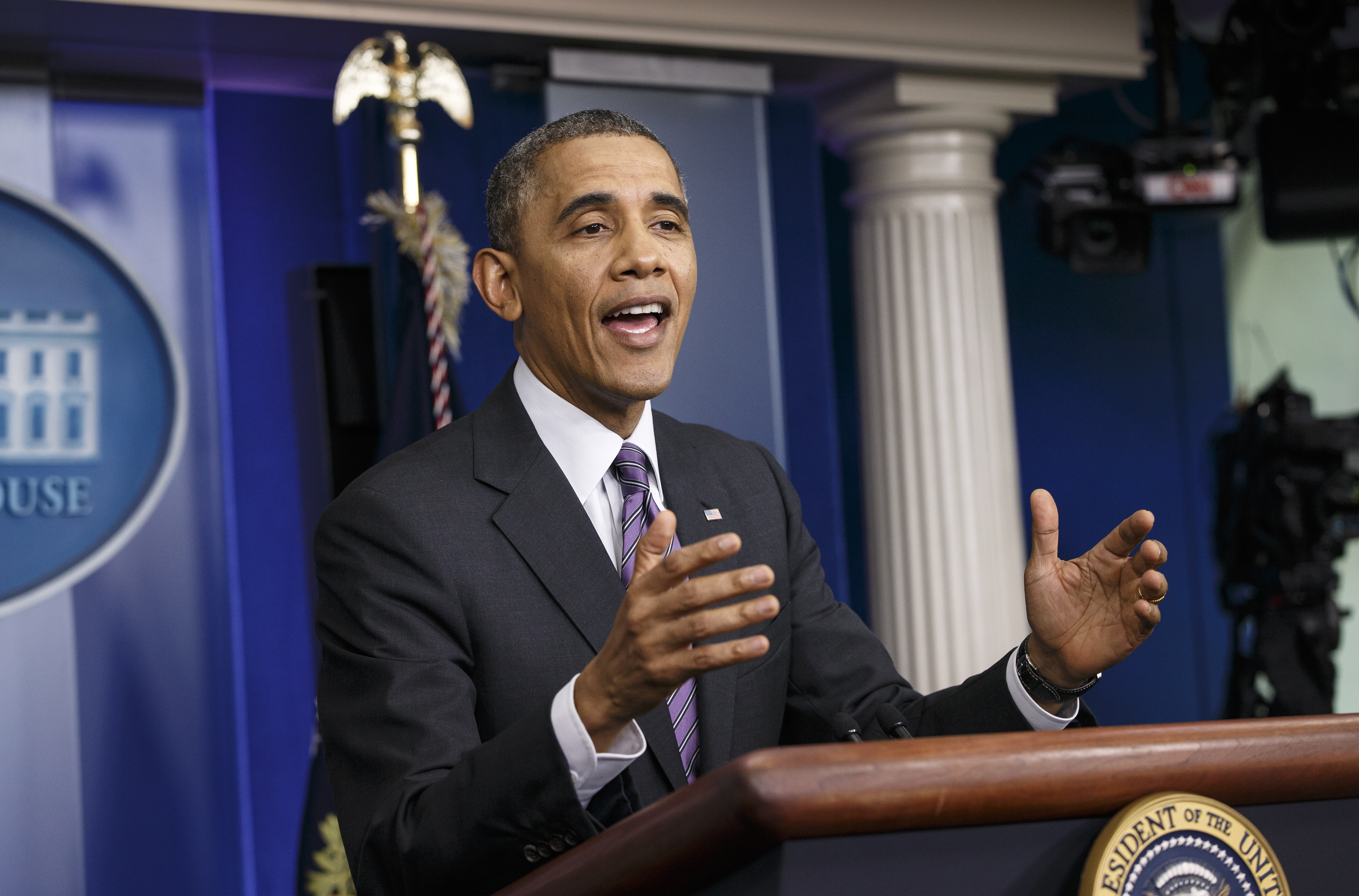 Poll: Sign-ups rise but little love for health law