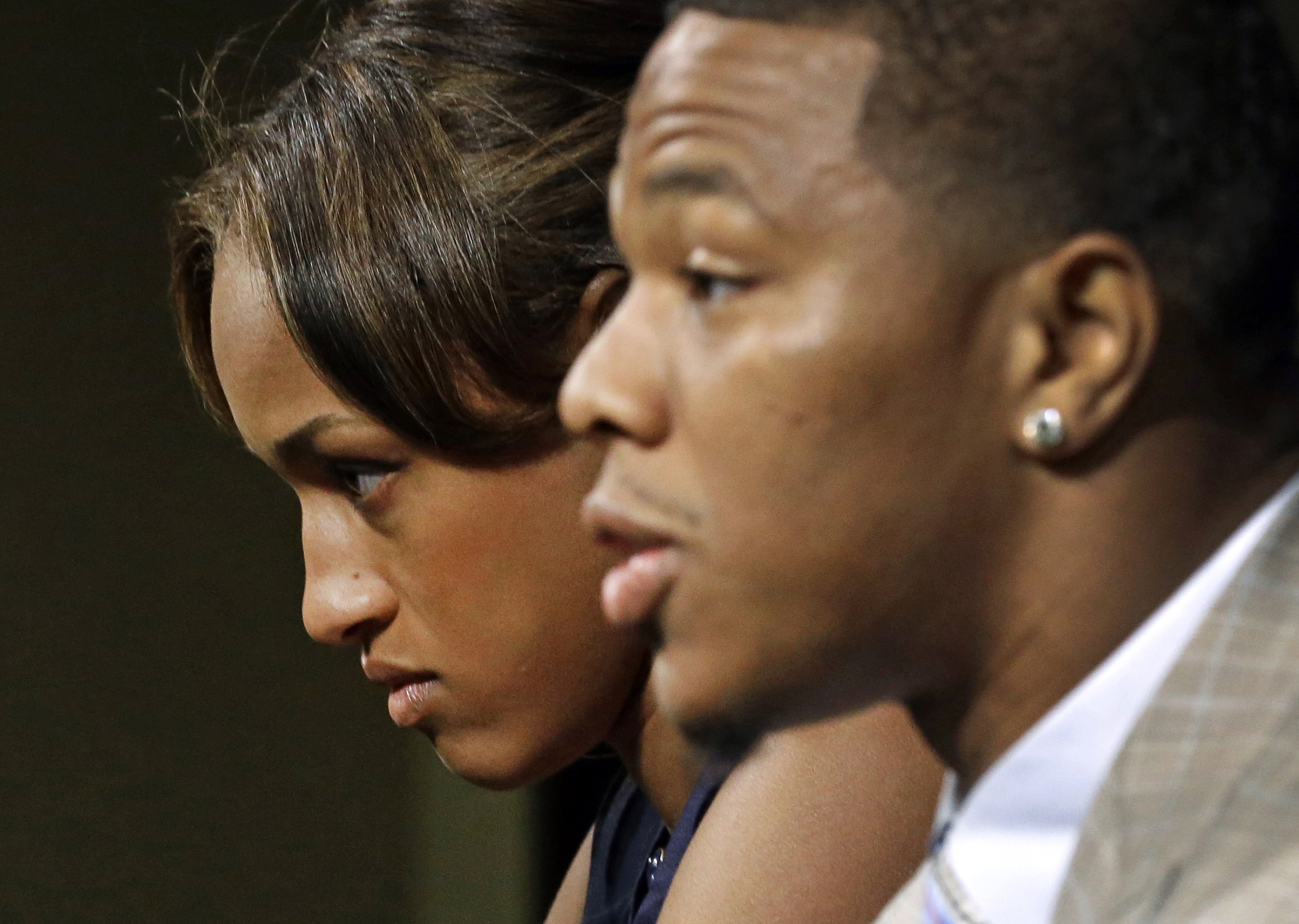 Ray Rice apologizes, says he 'failed miserably'