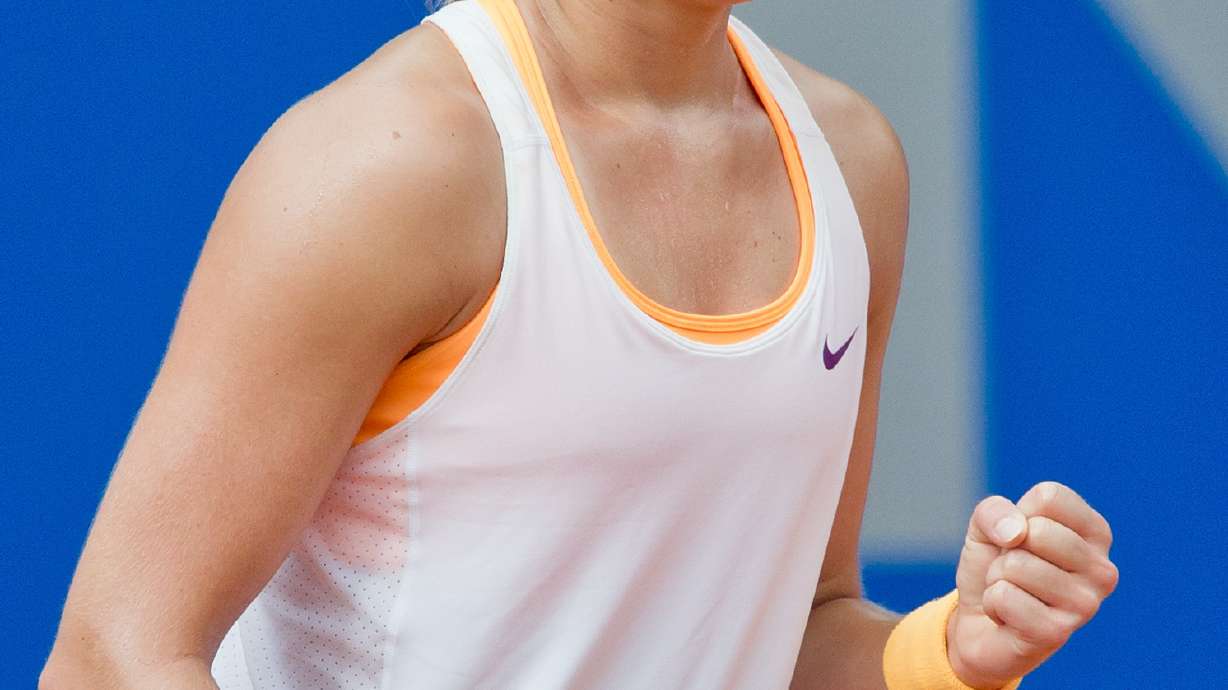 Bouchard wins Nuremberg Cup for 1st WTA title