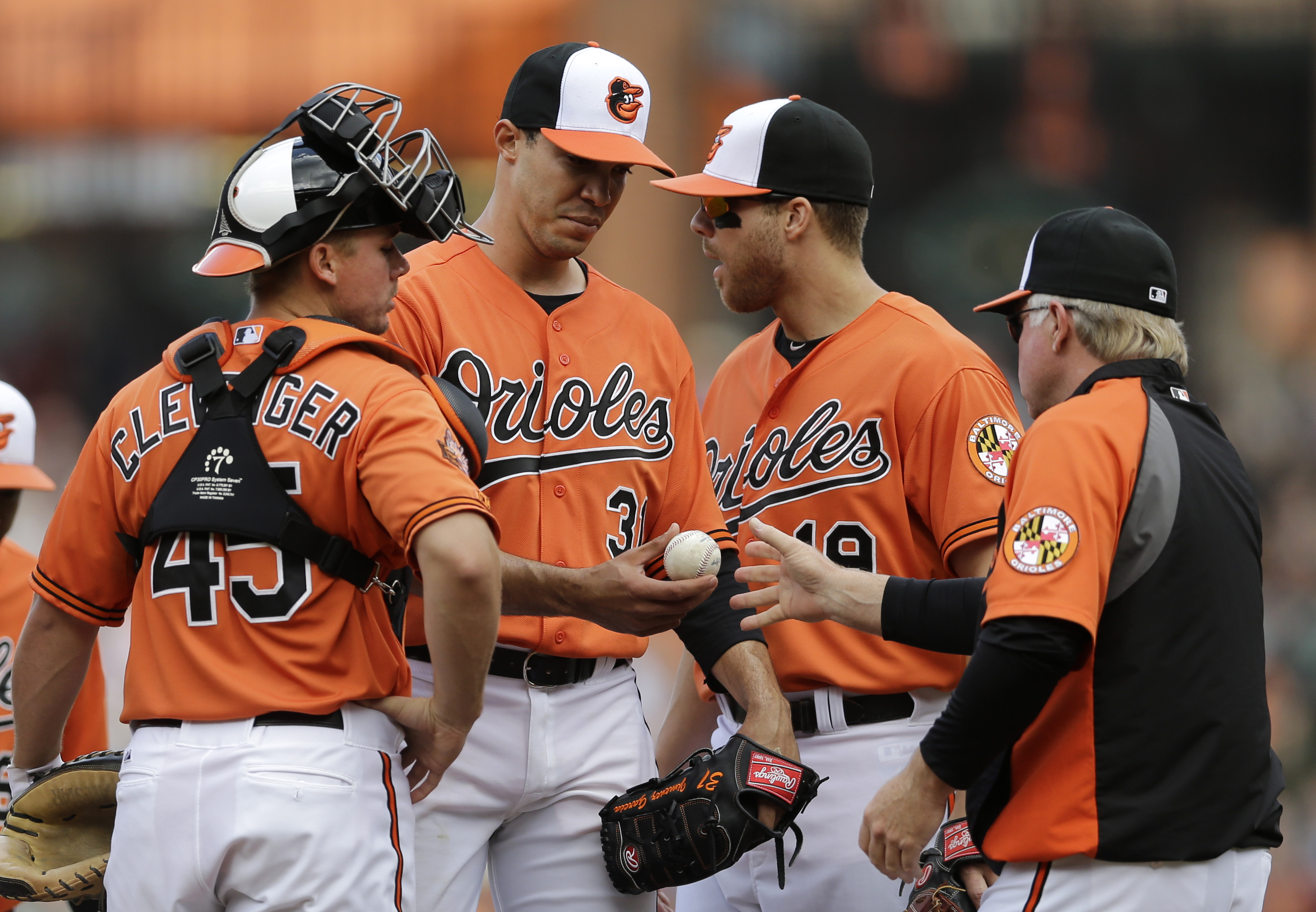 Kluber sharp as Indians beat Orioles 9-0