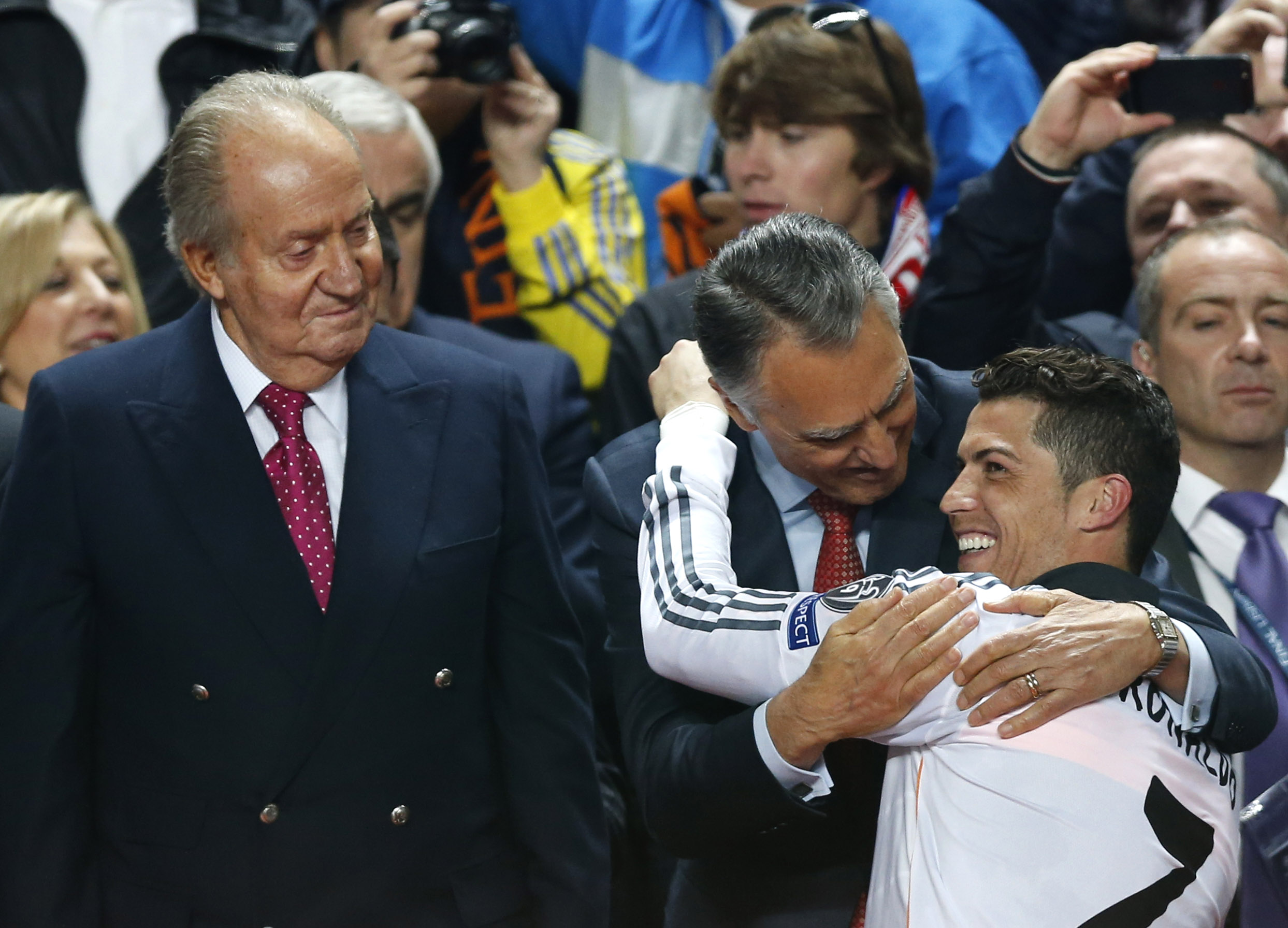 Ronaldo shows off with 2nd Champions League title