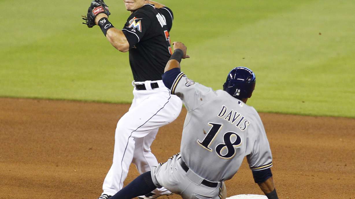 Gomez runs Brewers out of run in loss to Marlins