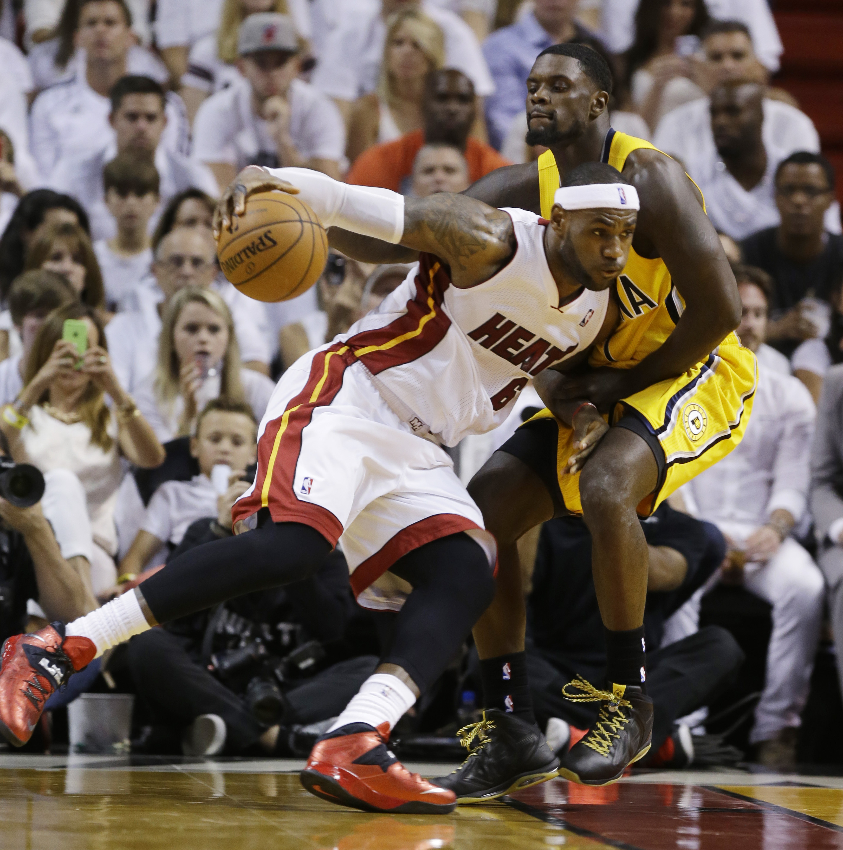 Heat rally late, beat Pacers 99-87 in Game 3