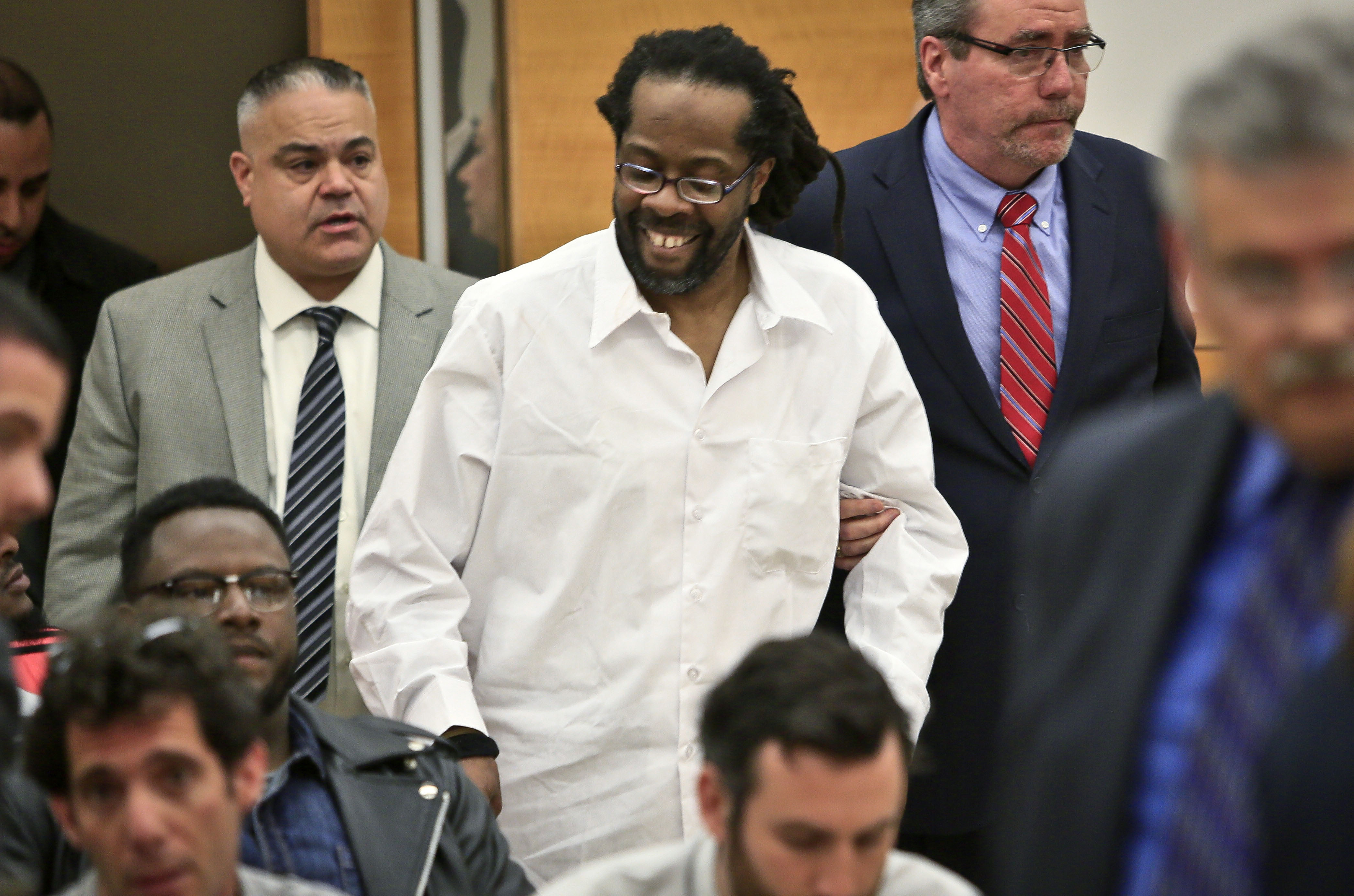 New York prosecutor to re-examine 90 convictions