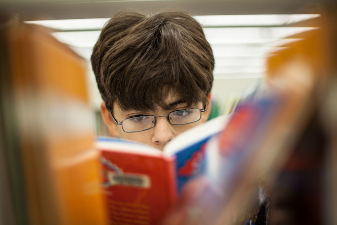 Tips to get teens reading during summer break