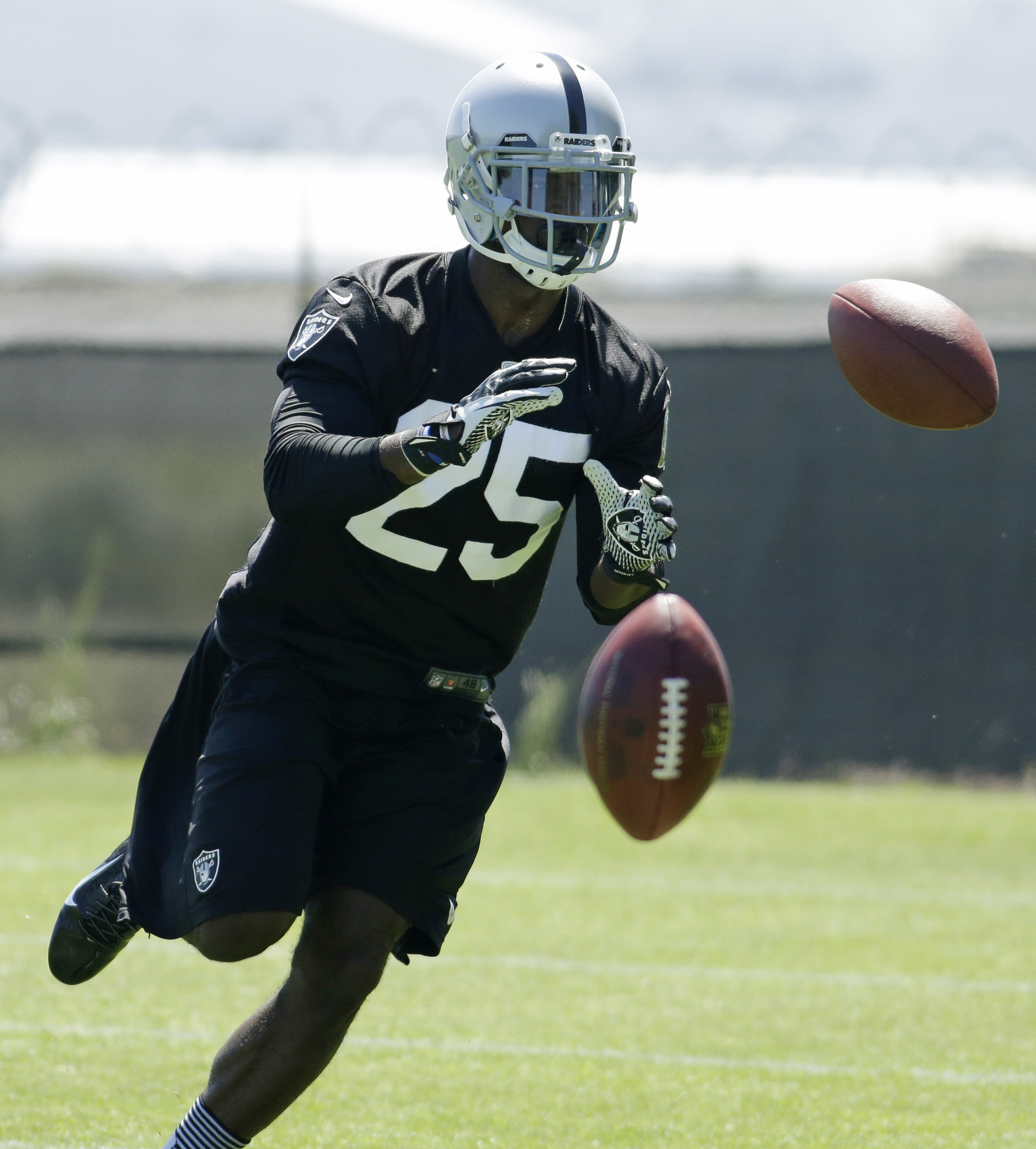 Raiders CB Hayden aims to forget rough rookie year