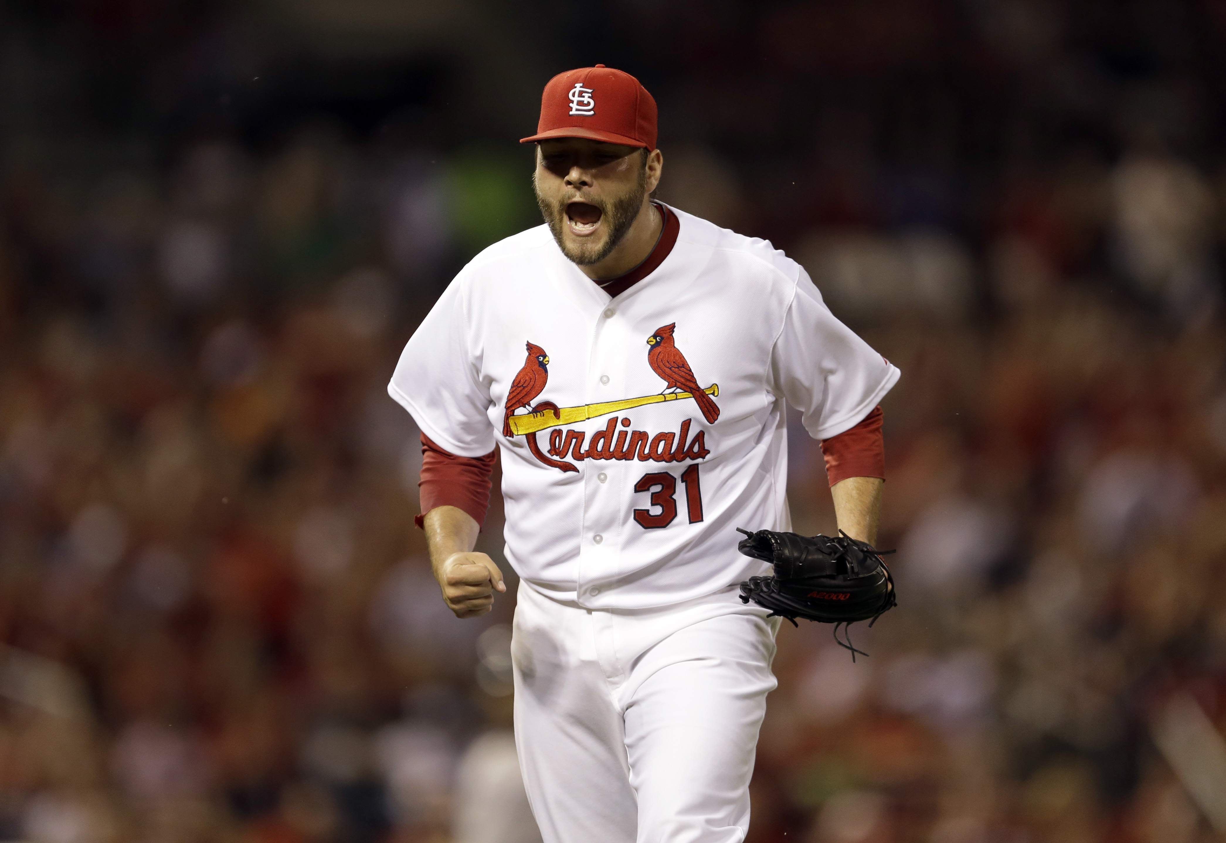 Lynn, Cardinals whip Yankees 6-0