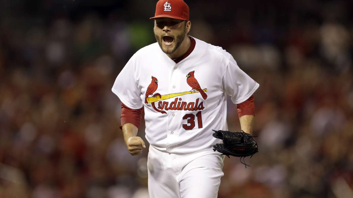 Lynn, Cardinals whip Yankees 6-0