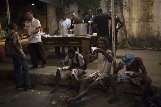 Pastores ayudan a adictos en Río