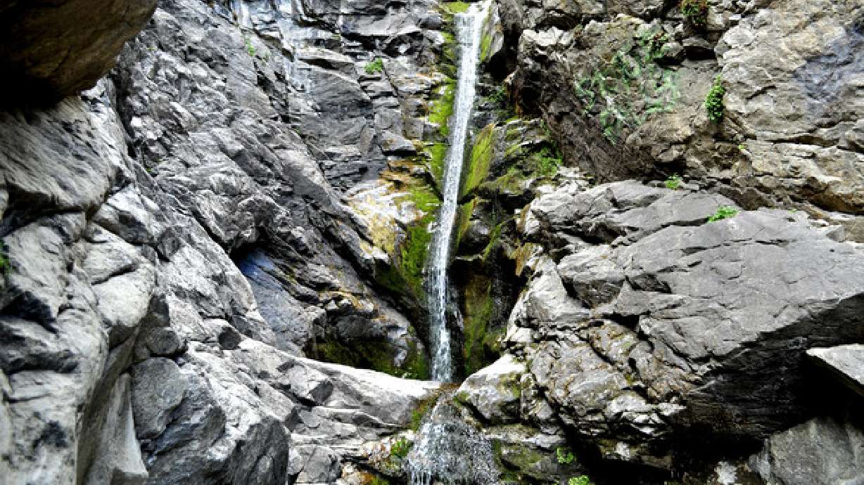 6 family-friendly hikes to waterfalls