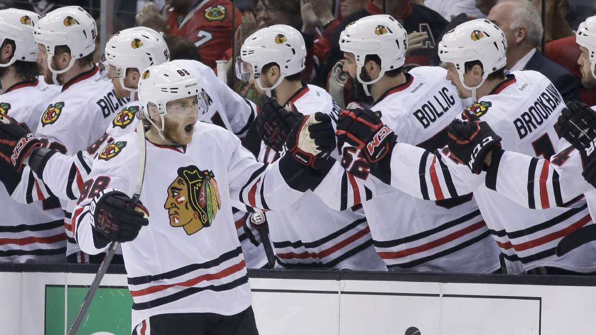 Kane leads Blackhawks past LA Kings, into Game 7