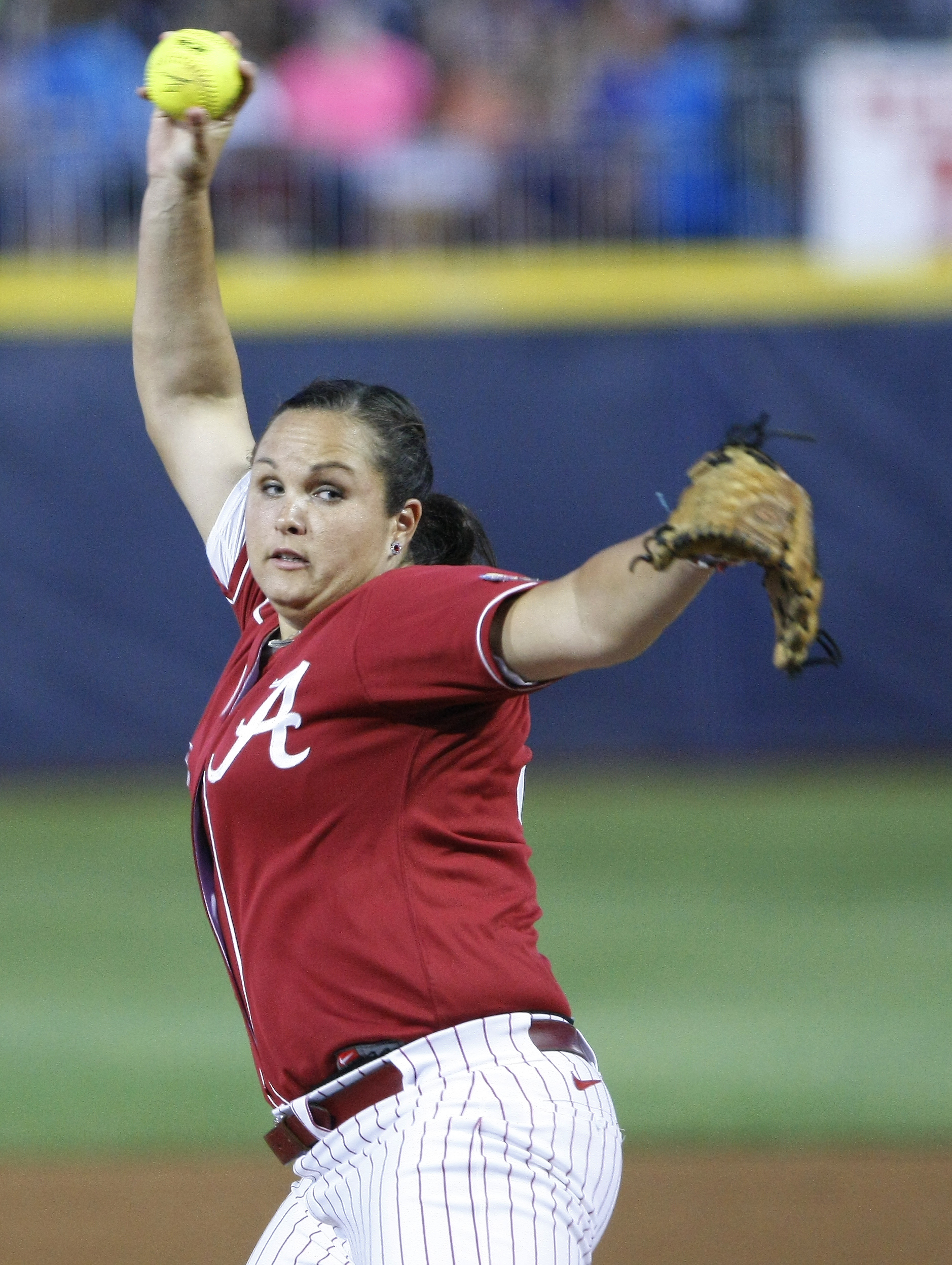 Alabama beats Kentucky 2-0 in Women's CWS
