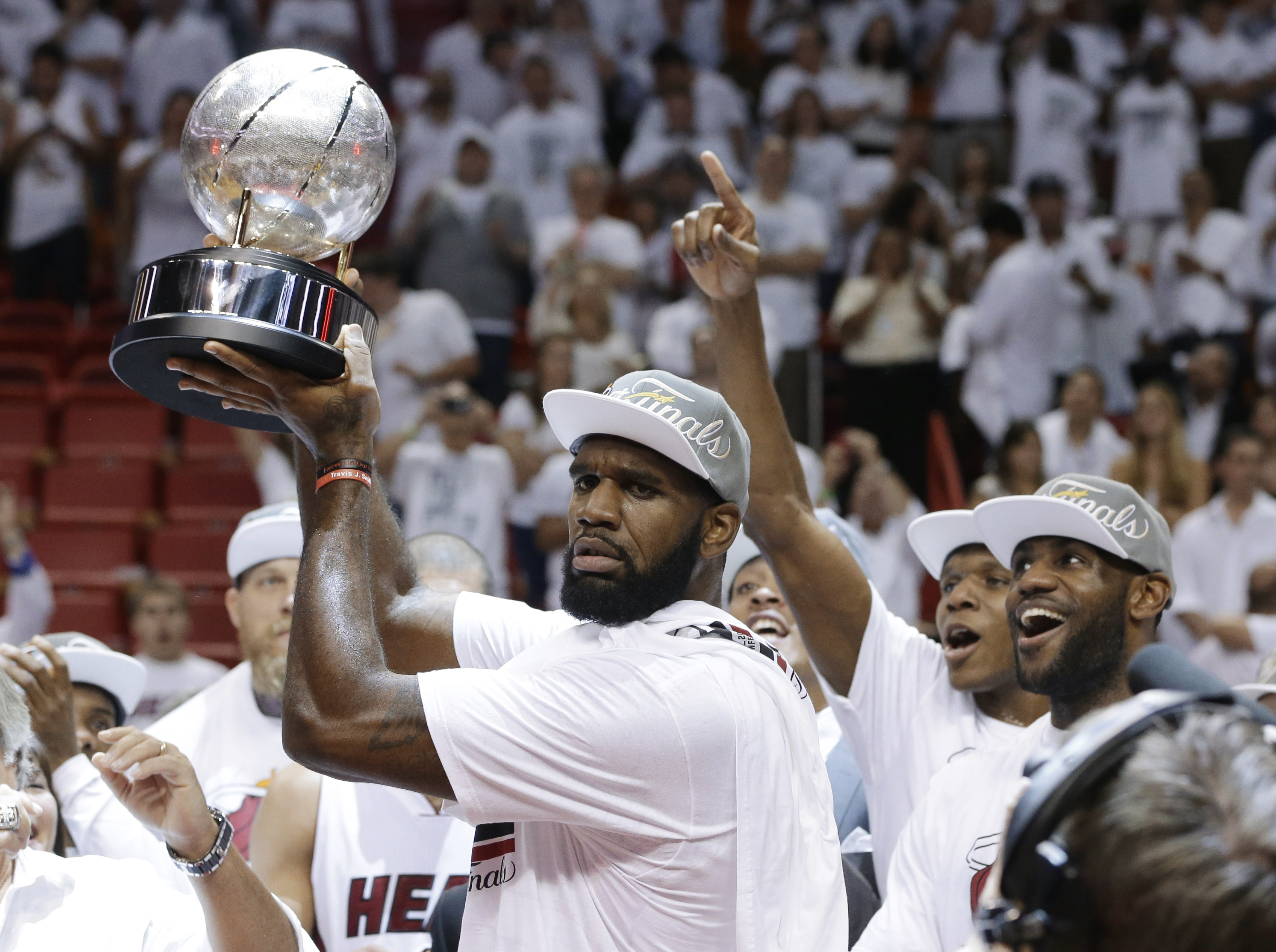 Heat back in NBA Finals, oust Pacers 117-92