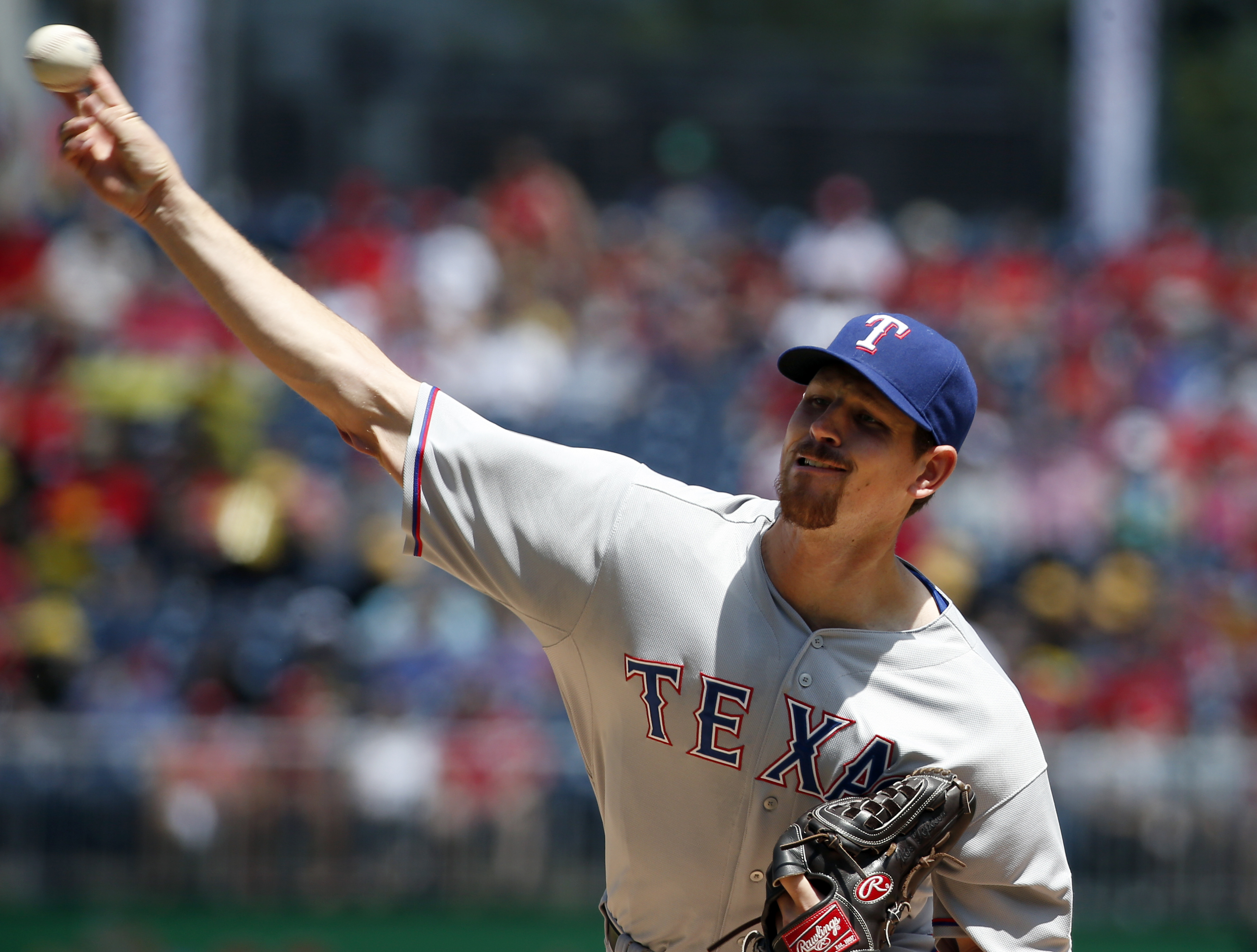 Tepesch roughed up as Nationals defeat Rangers10-2