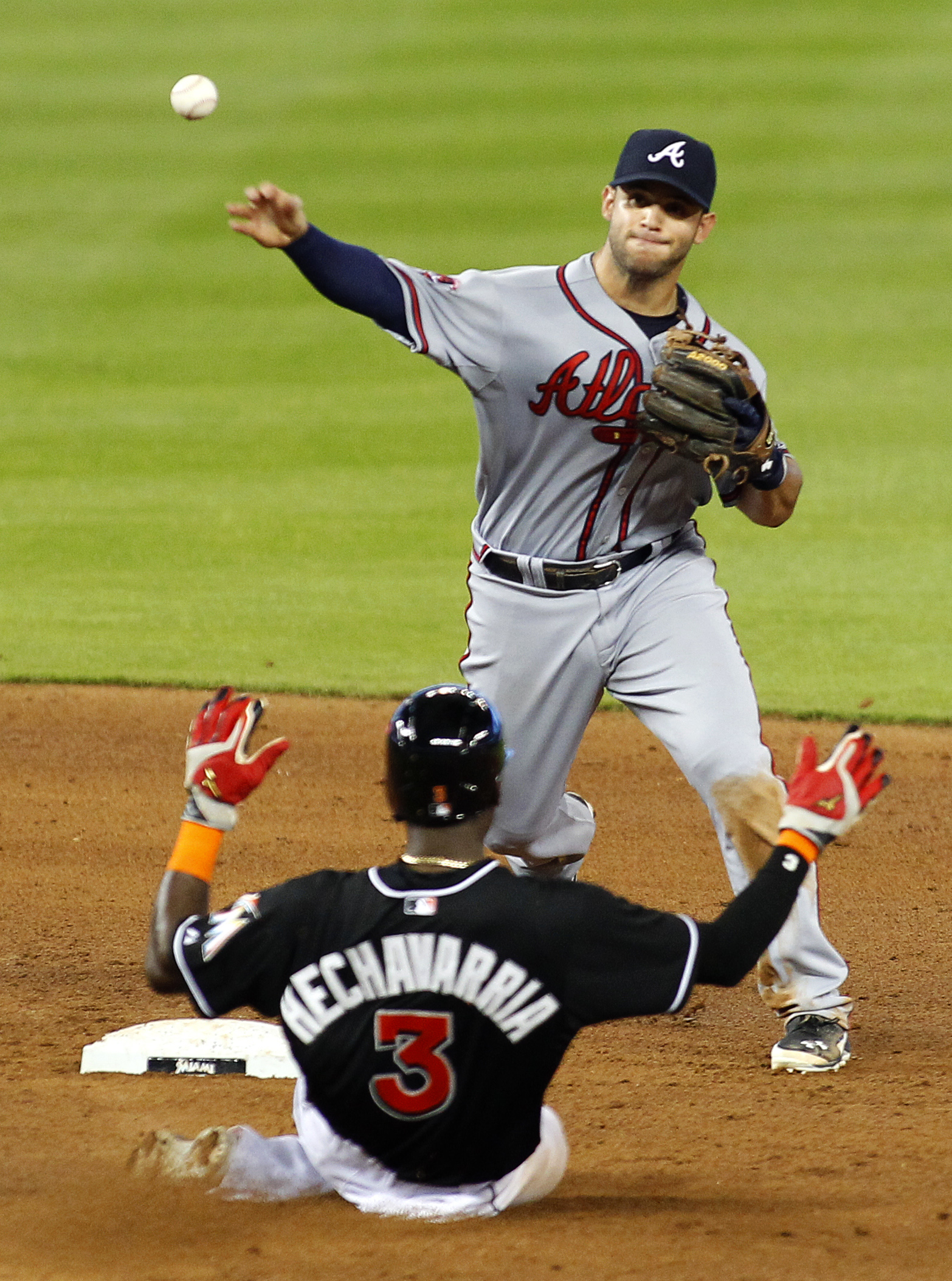 Heyward, Freeman lift Braves over Marlins