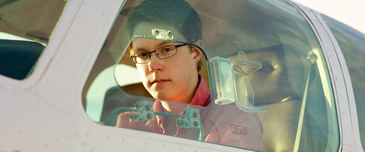 Teen attempts record-setting solo flight around the world