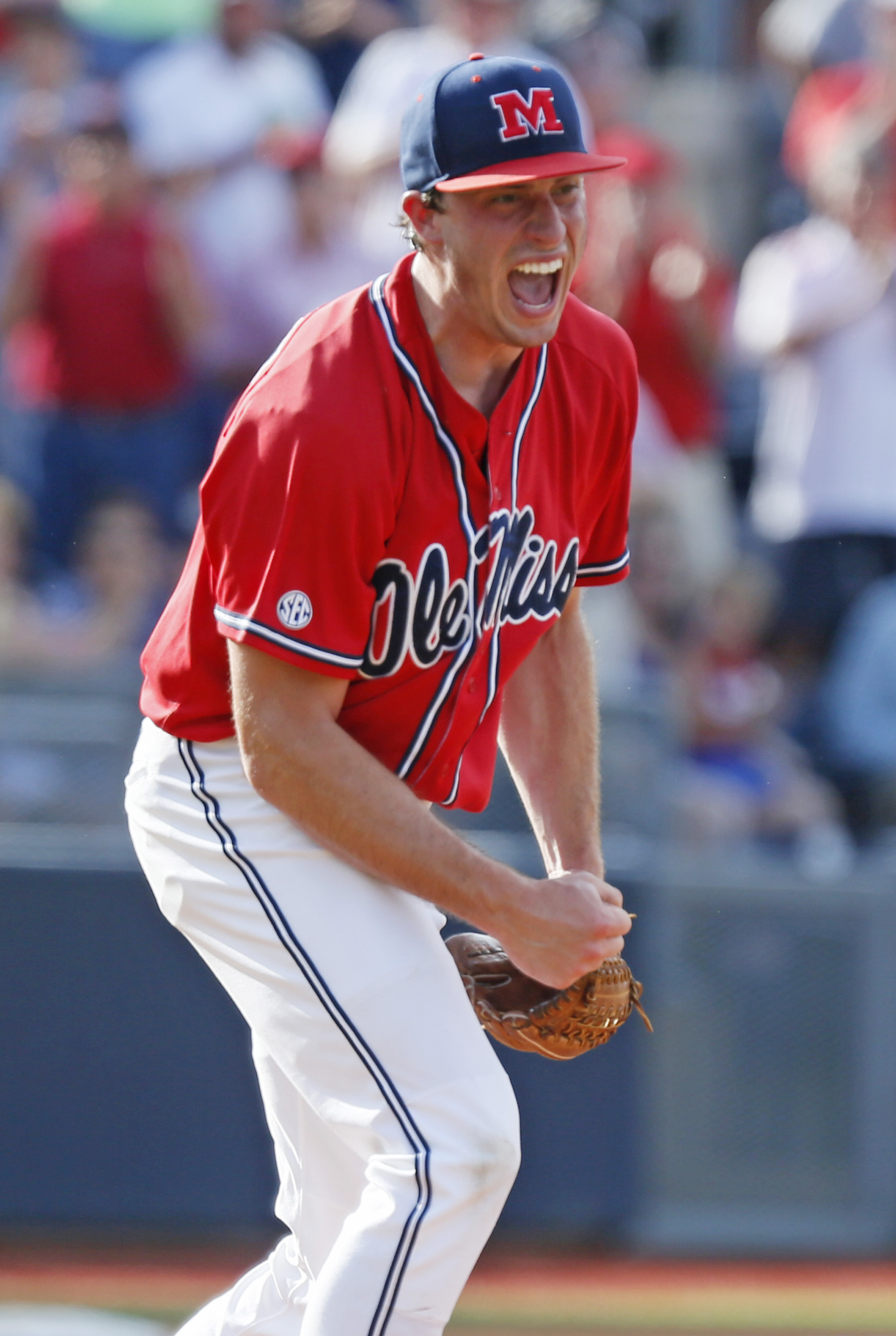 Ole Miss edges Washington 2-1 at Oxford regional