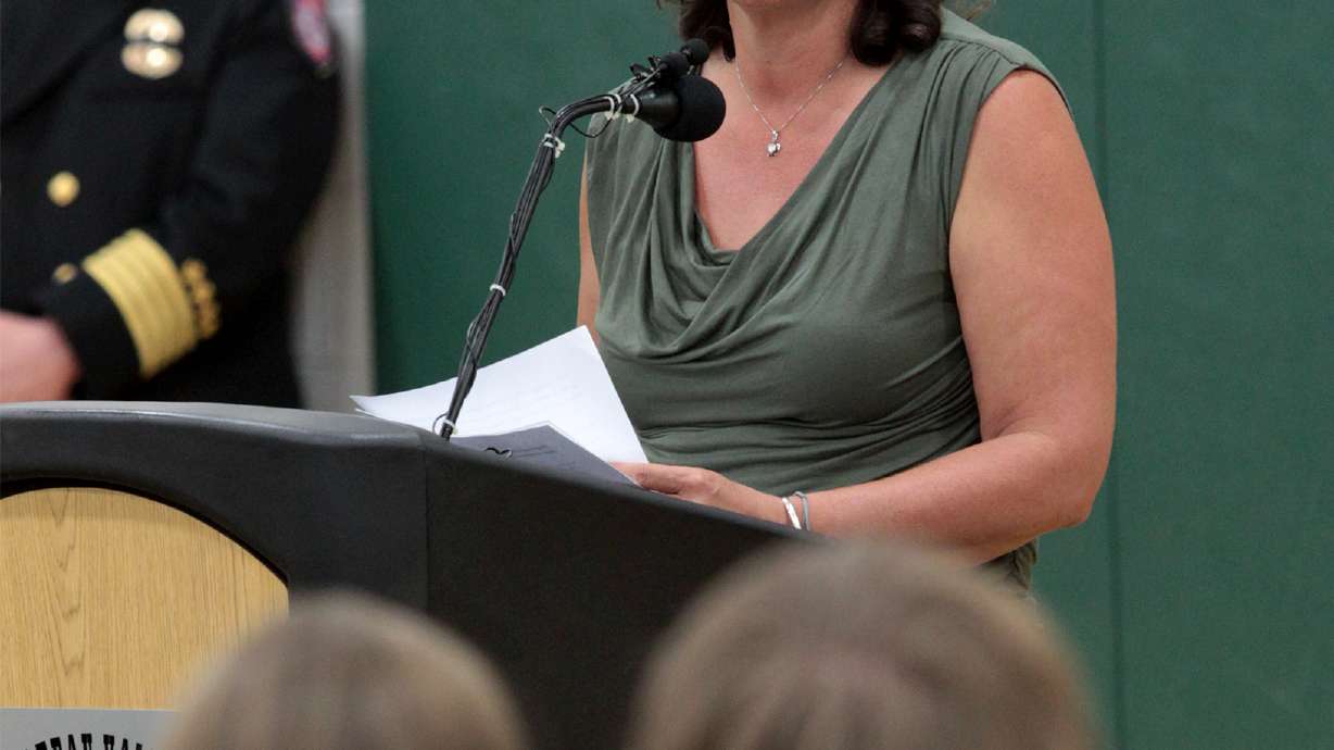 Hundreds honor 3 men lost in Colorado mudslide