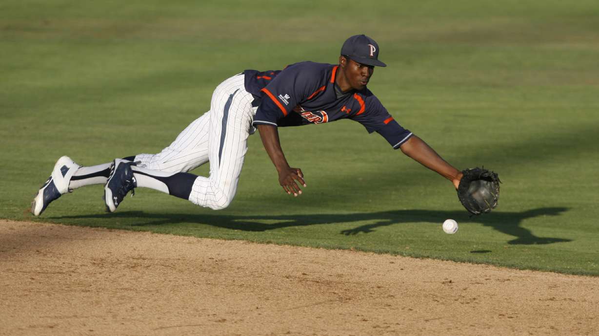 Pepperdine beat Cal Poly 10-6, win regional