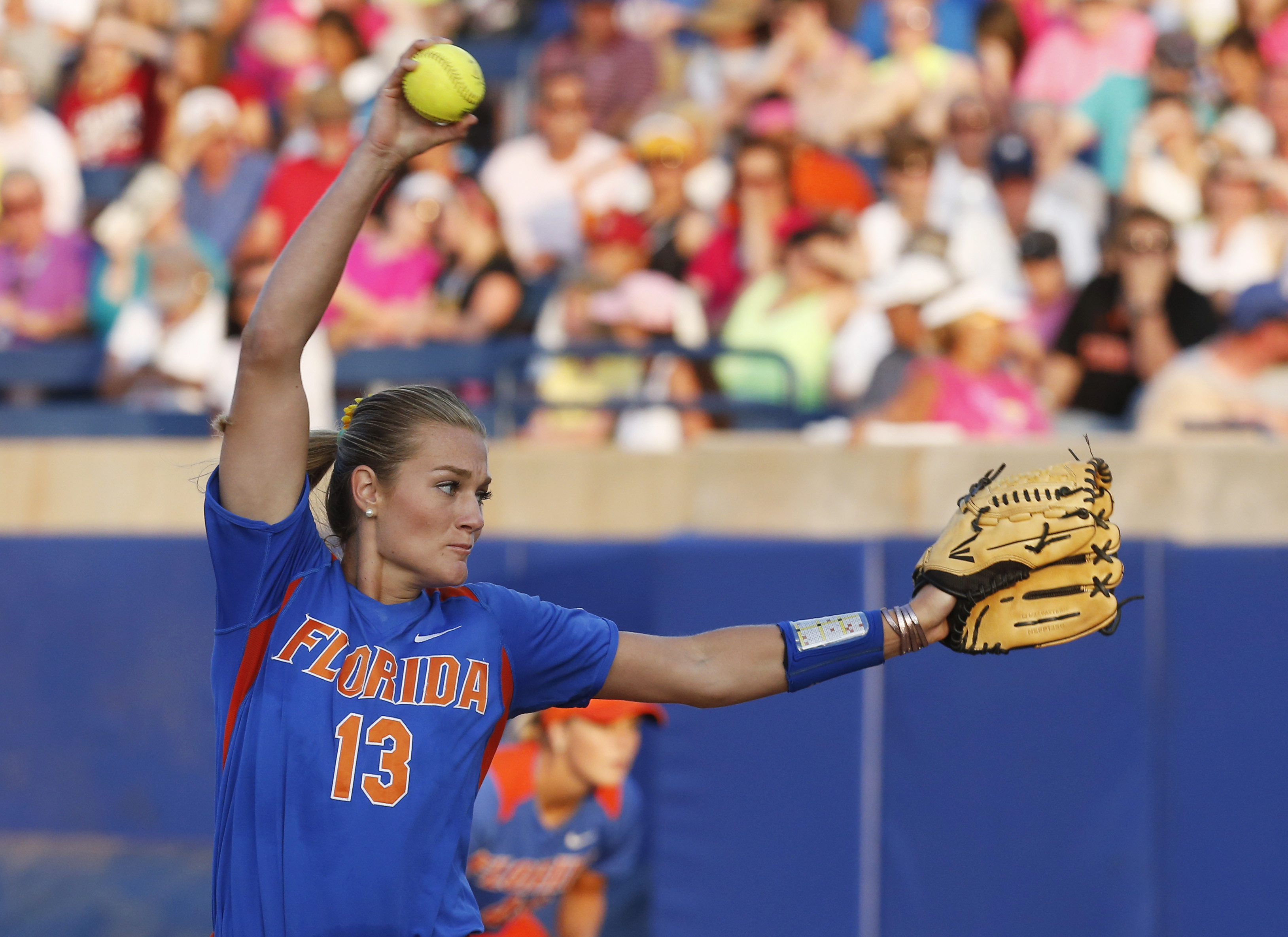 Florida beats Alabama 5-0 in Game 1