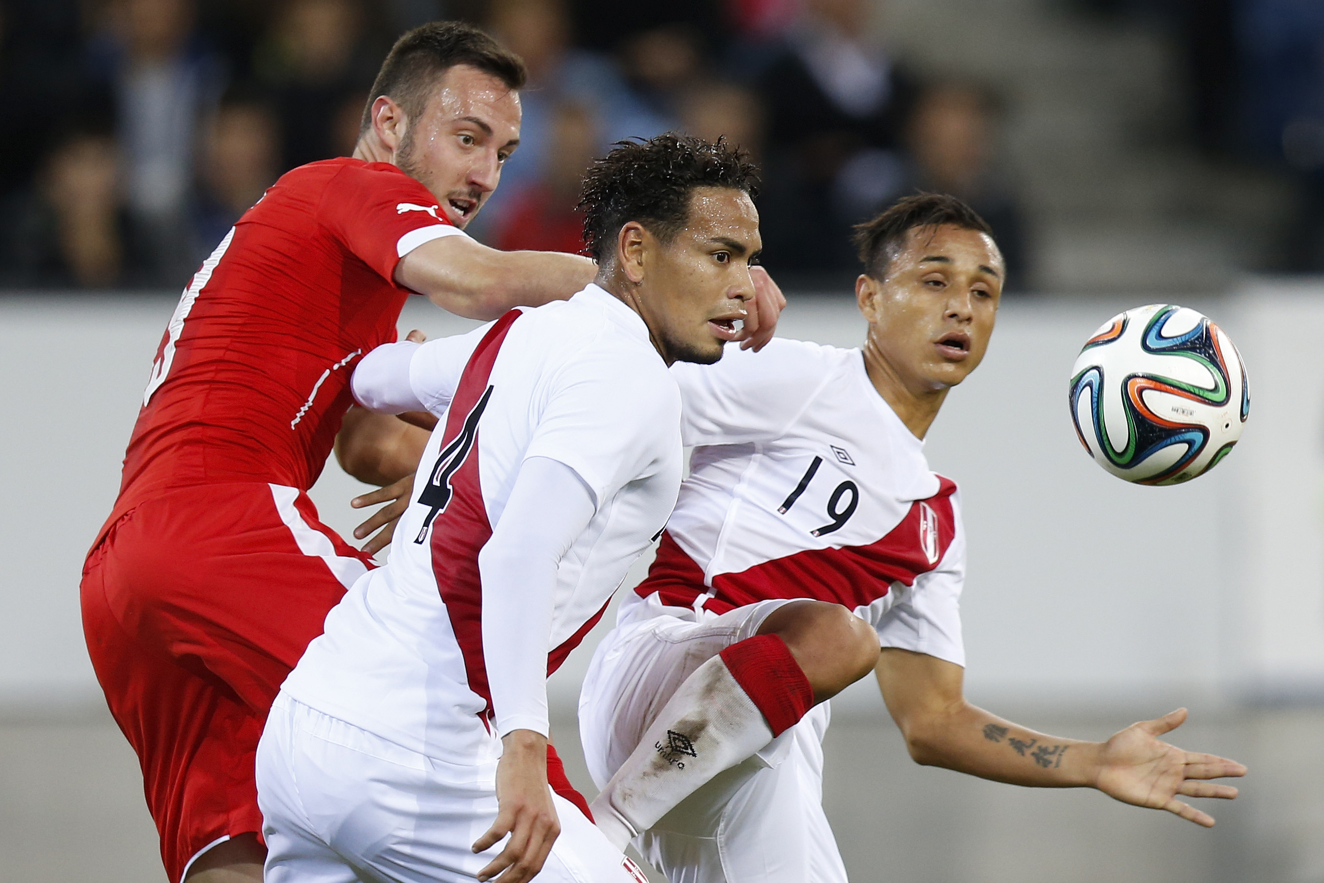 Switzerland beats Peru 2-0 in last WCup warm up