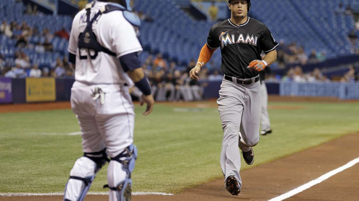 Solano's 3-run homer helps Marlins beat Rays 5-4