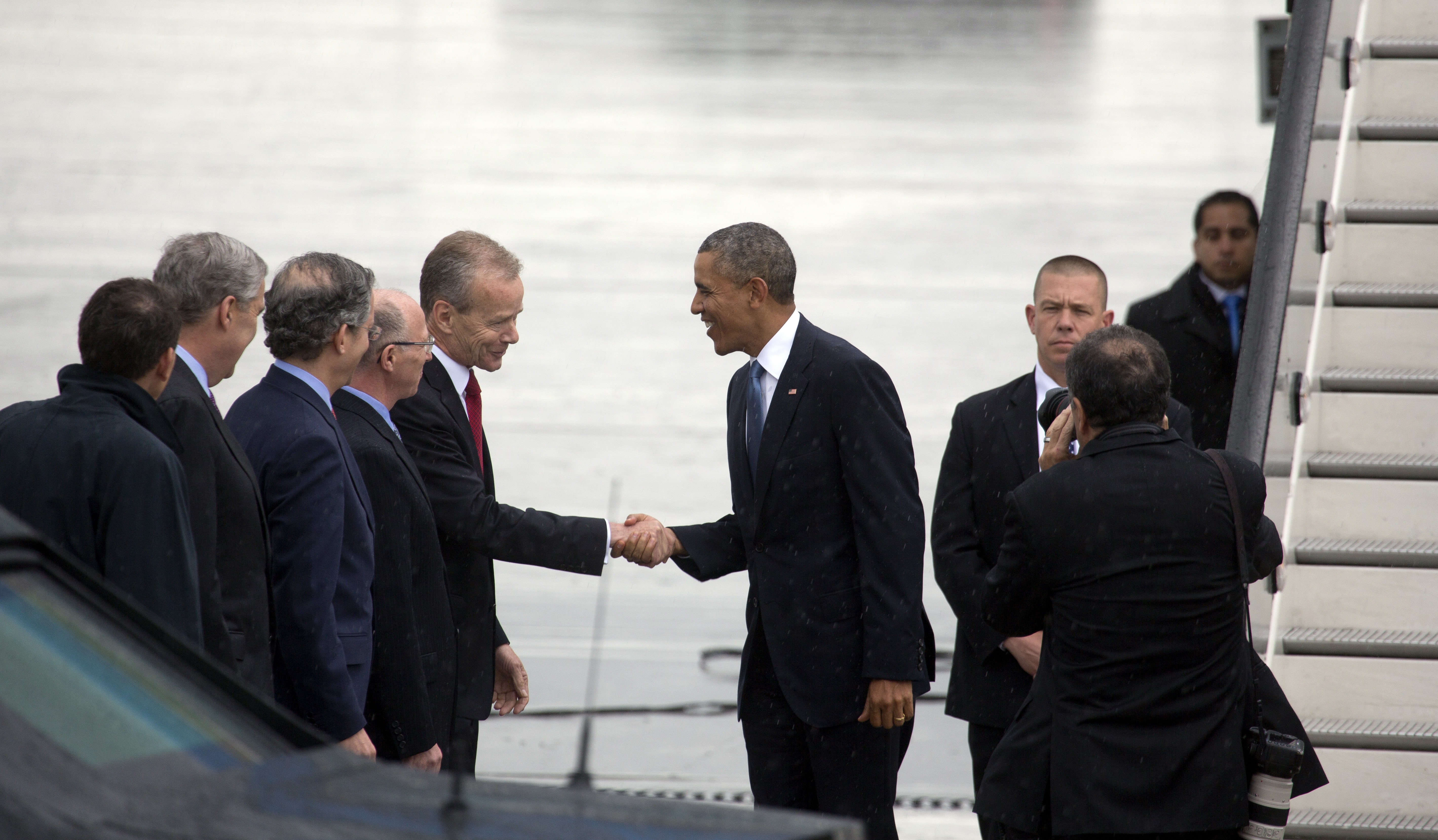 Obama, Cameron lay down new markers for Putin