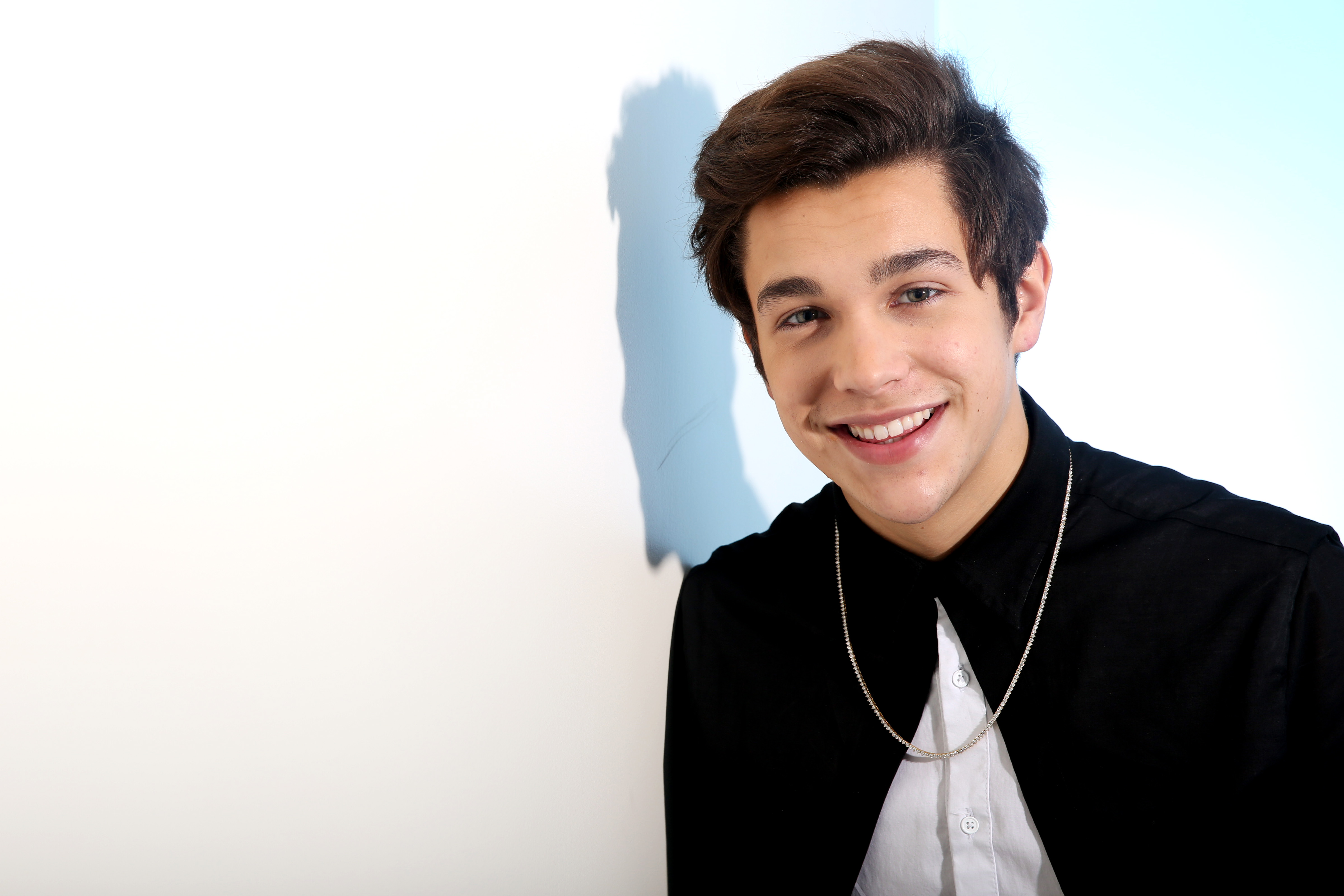 Austin Mahone calls Bieber comparisons 'obnoxious'