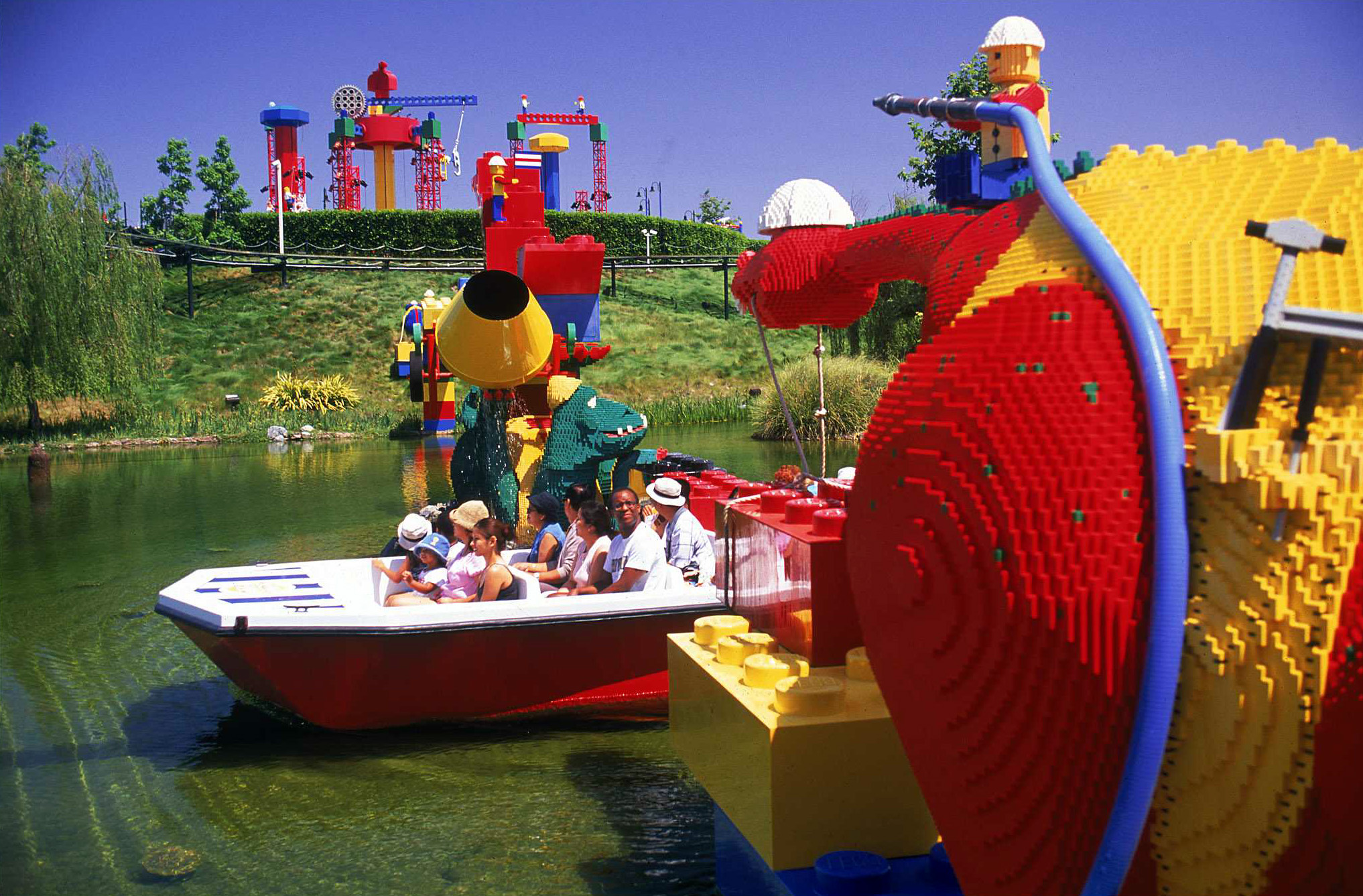 Top 10 Southern California theme parks for this summer!