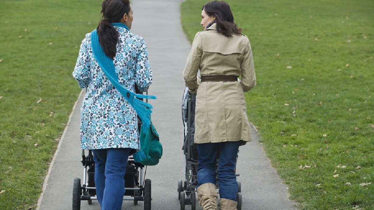 7 ways to turn an acquaintance into a real friend