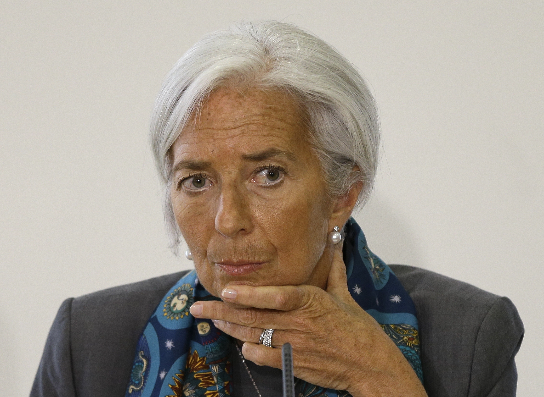 IMF reverses criticism of UK economic strategy
