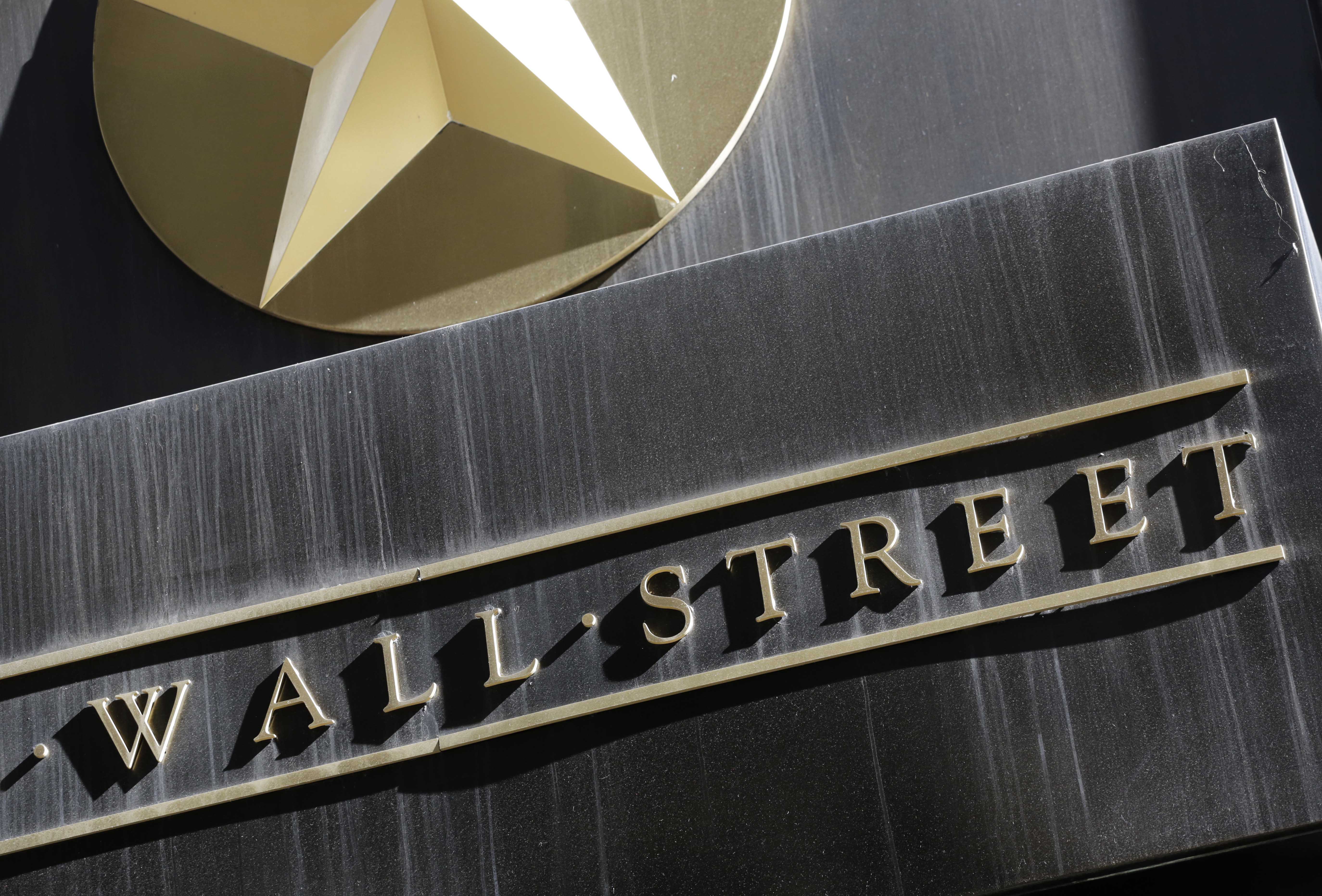 Stocks move higher as US jobs grow at healthy clip