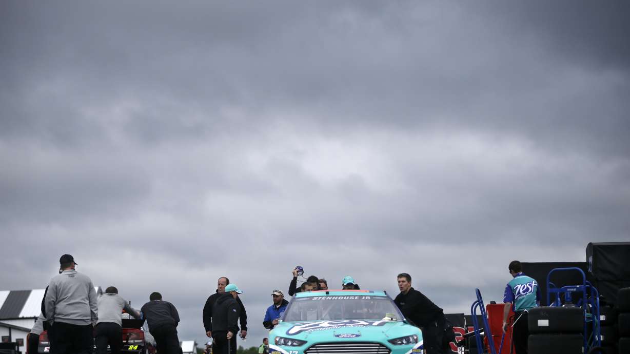 Hamlin wins pole at Pocono Raceway
