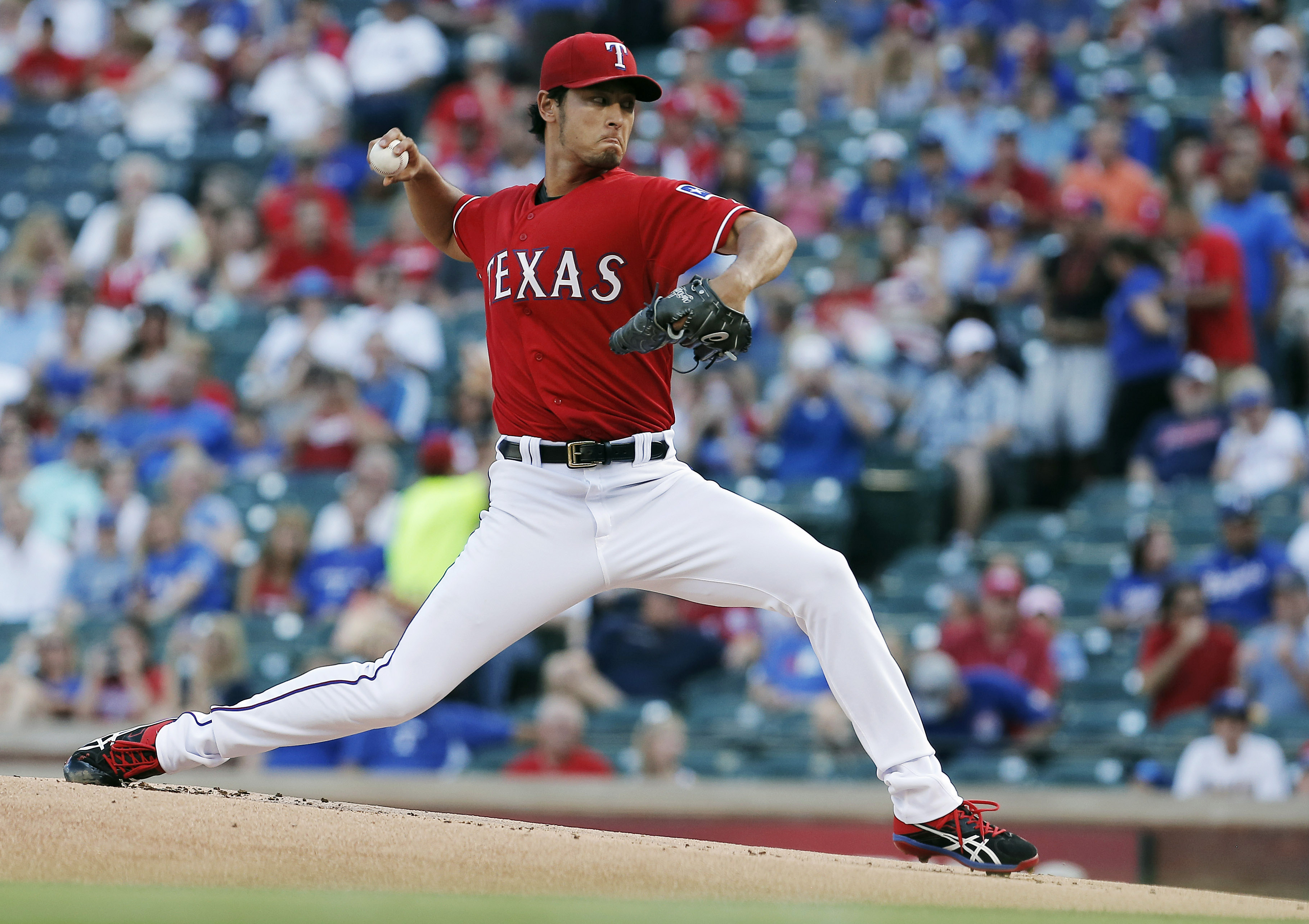 Choice HR bails out Darvish, Texas tops Tribe 6-4
