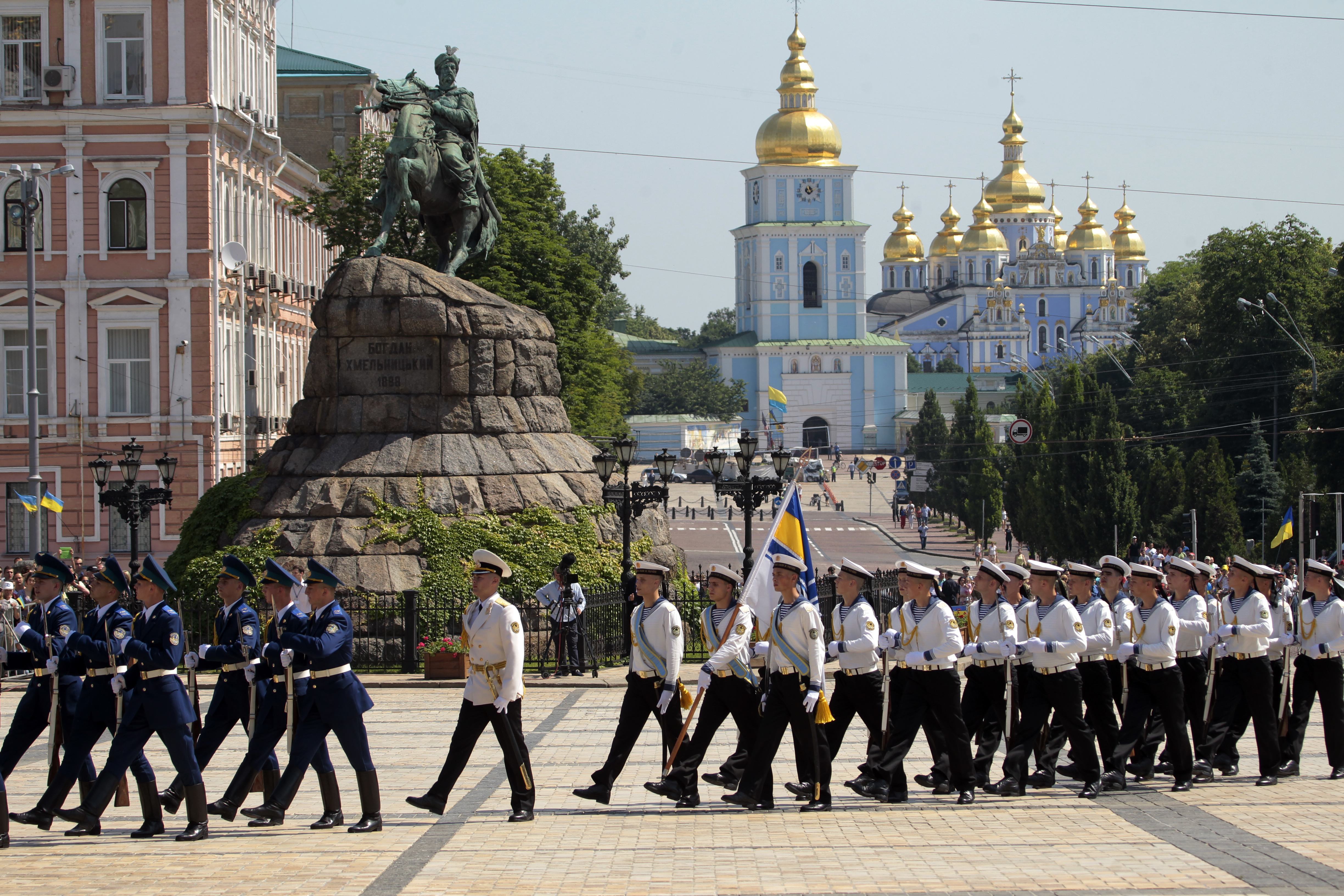 Kerry hopes for steps to ease tensions in Ukraine