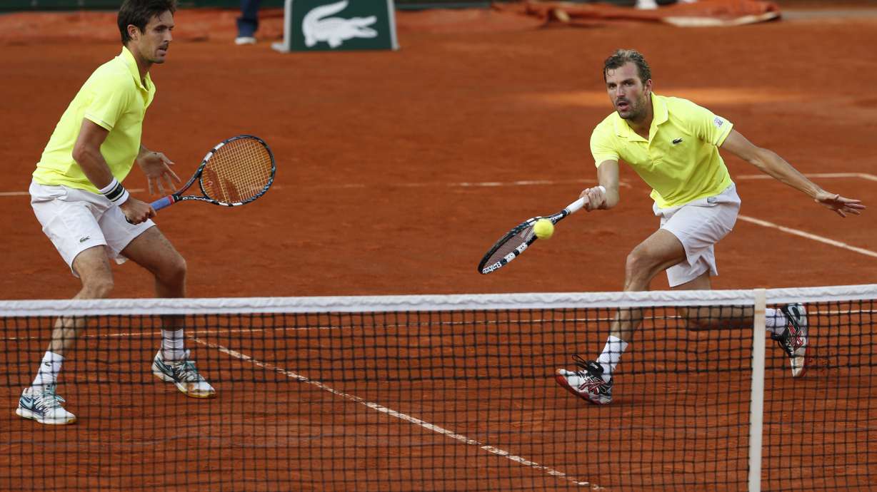 Benneteau, Roger-Vasselin win men's doubles