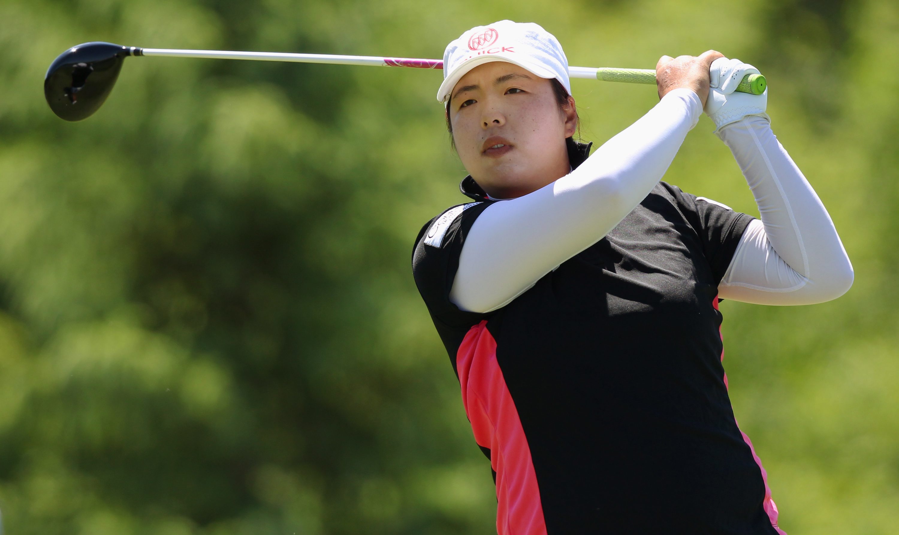 Shanshan Feng takes LPGA Tour lead