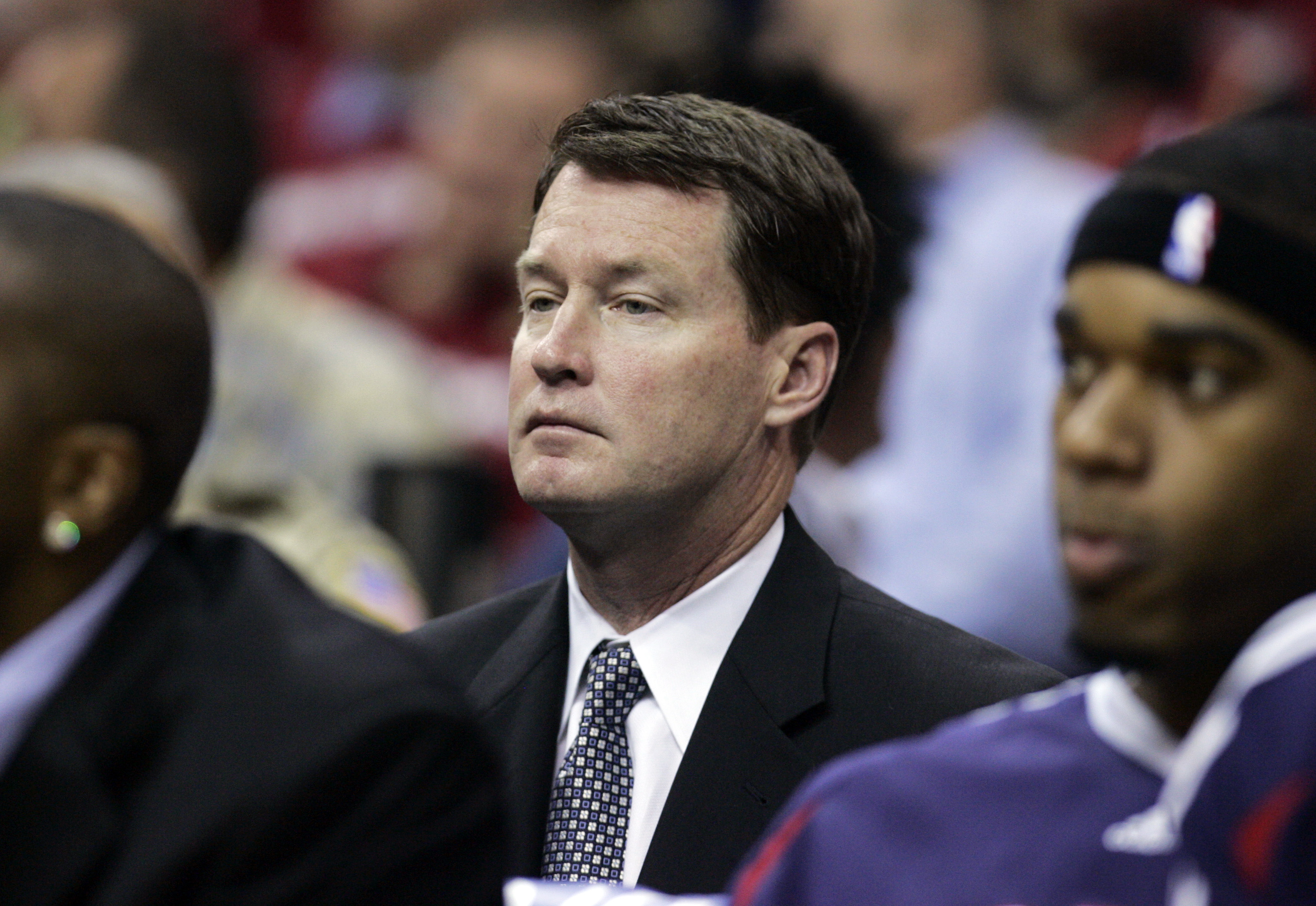 Price meets with Cavs about coaching job