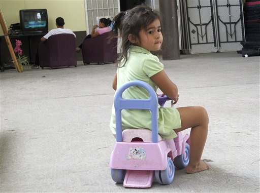 Crisis de niños en frontera preocupa a activistas