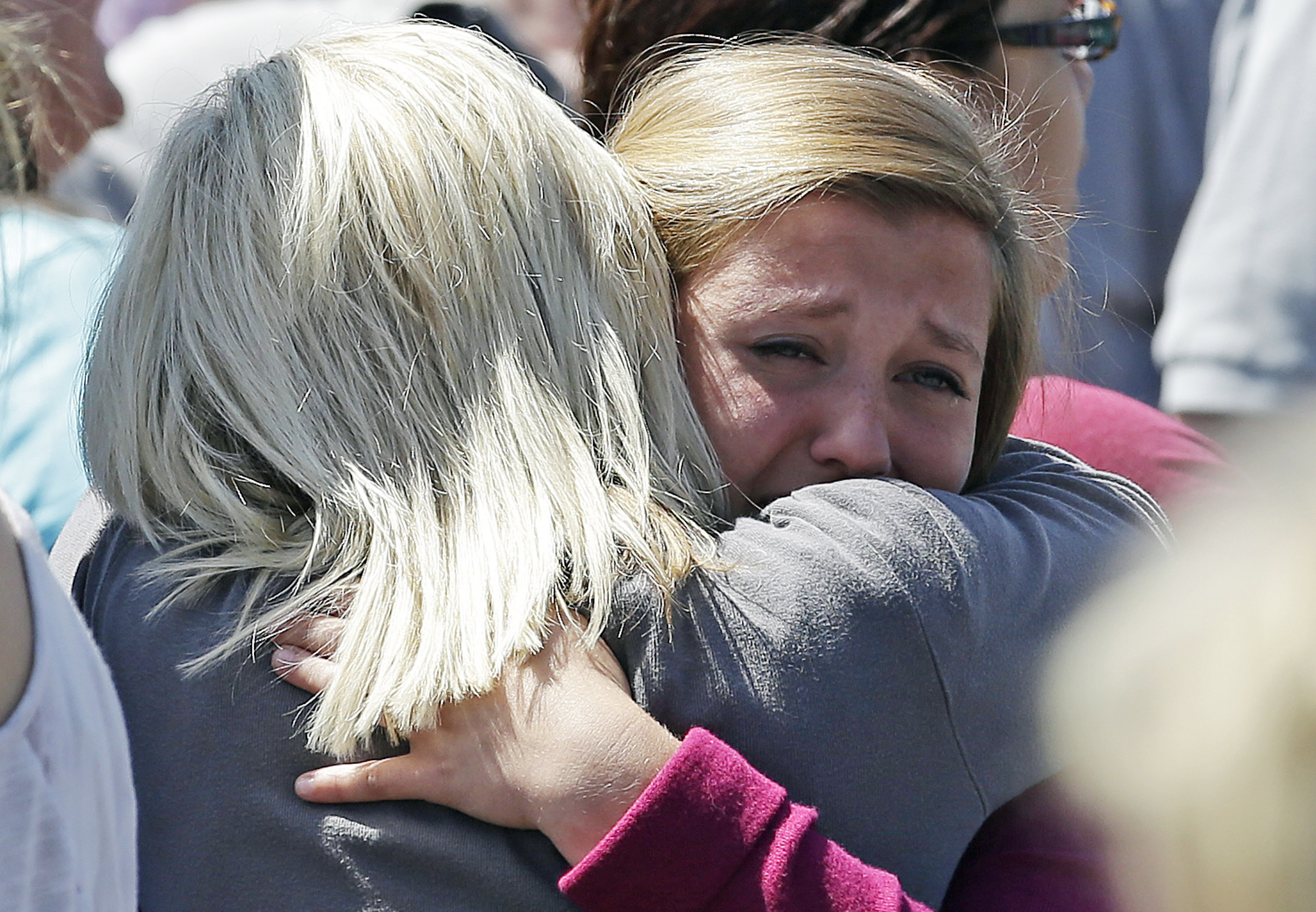 Oregon shooting suspect called aspiring serviceman
