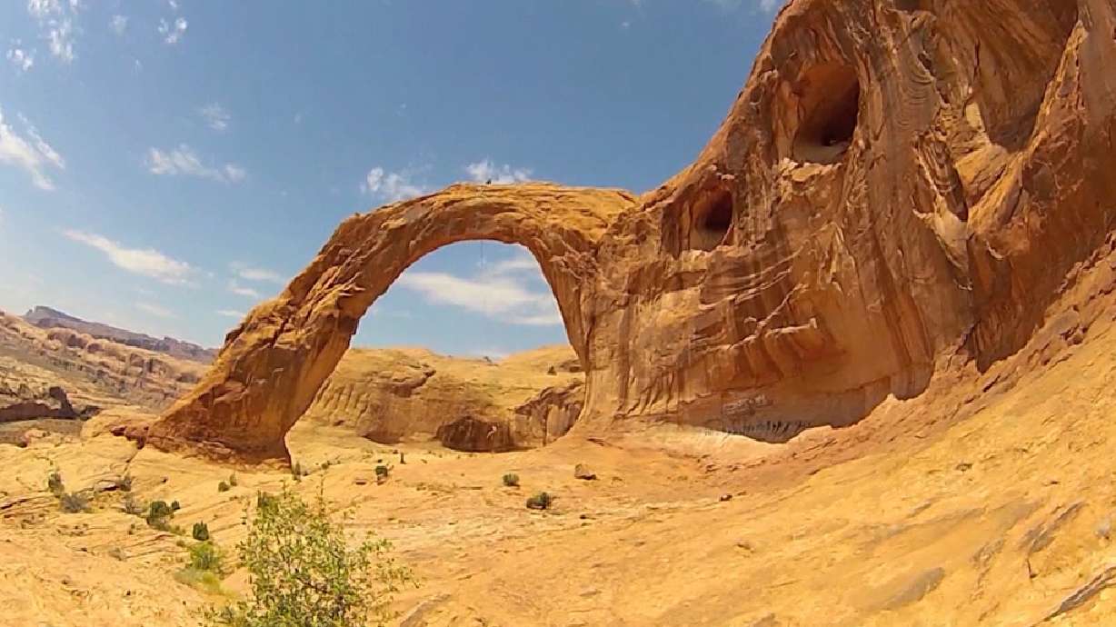 Hiking the short but rewarding Corona Arch trail